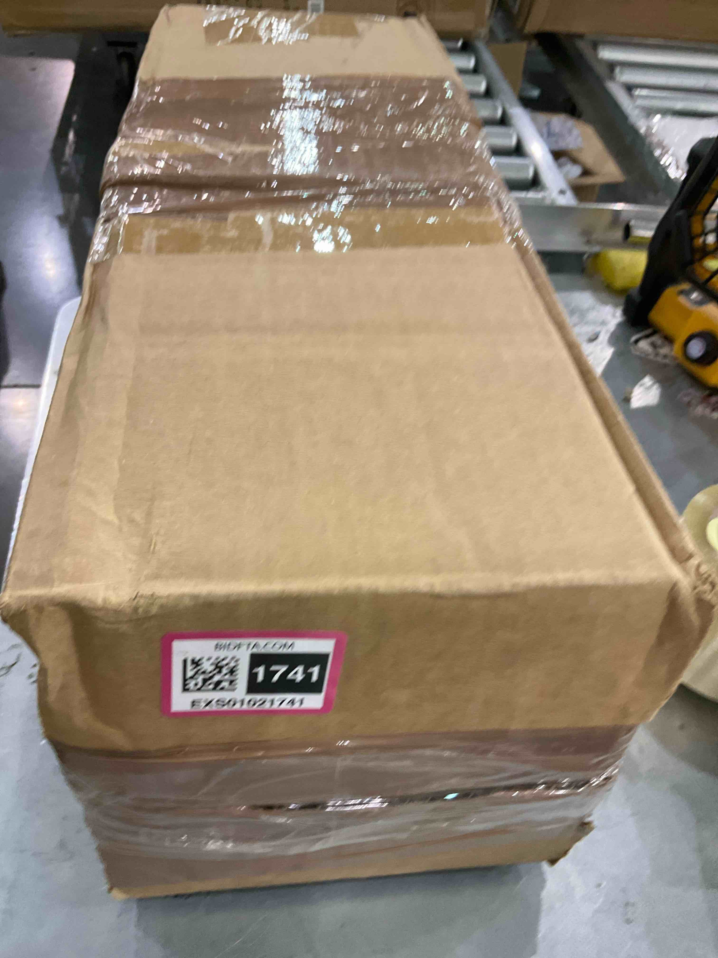 https://s3.amazonaws.com/lotting-images-prod/BargainHunt/EXS01021741_1707497167321.jpeg