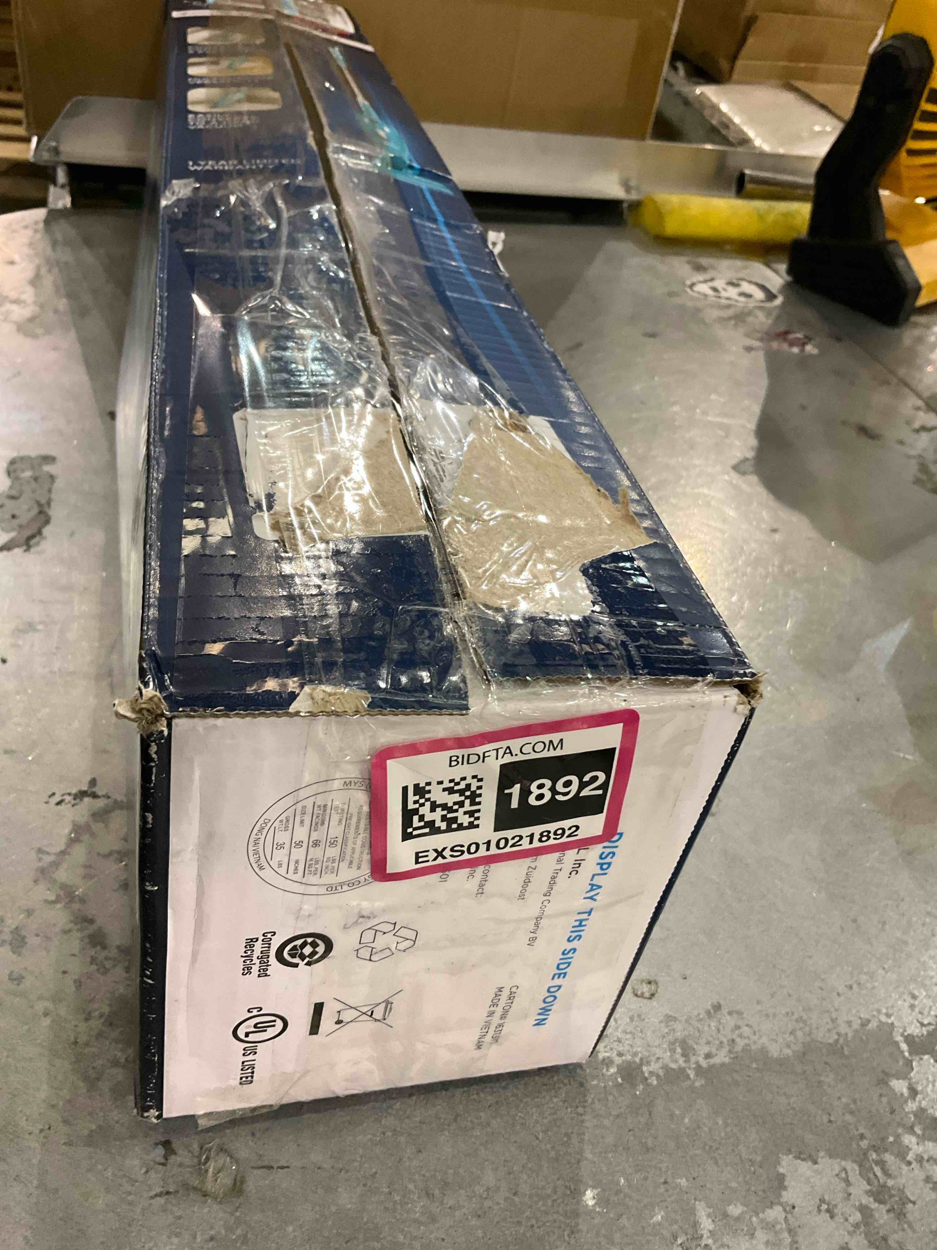 https://s3.amazonaws.com/lotting-images-prod/BargainHunt/EXS01021892_1707752650489.jpeg