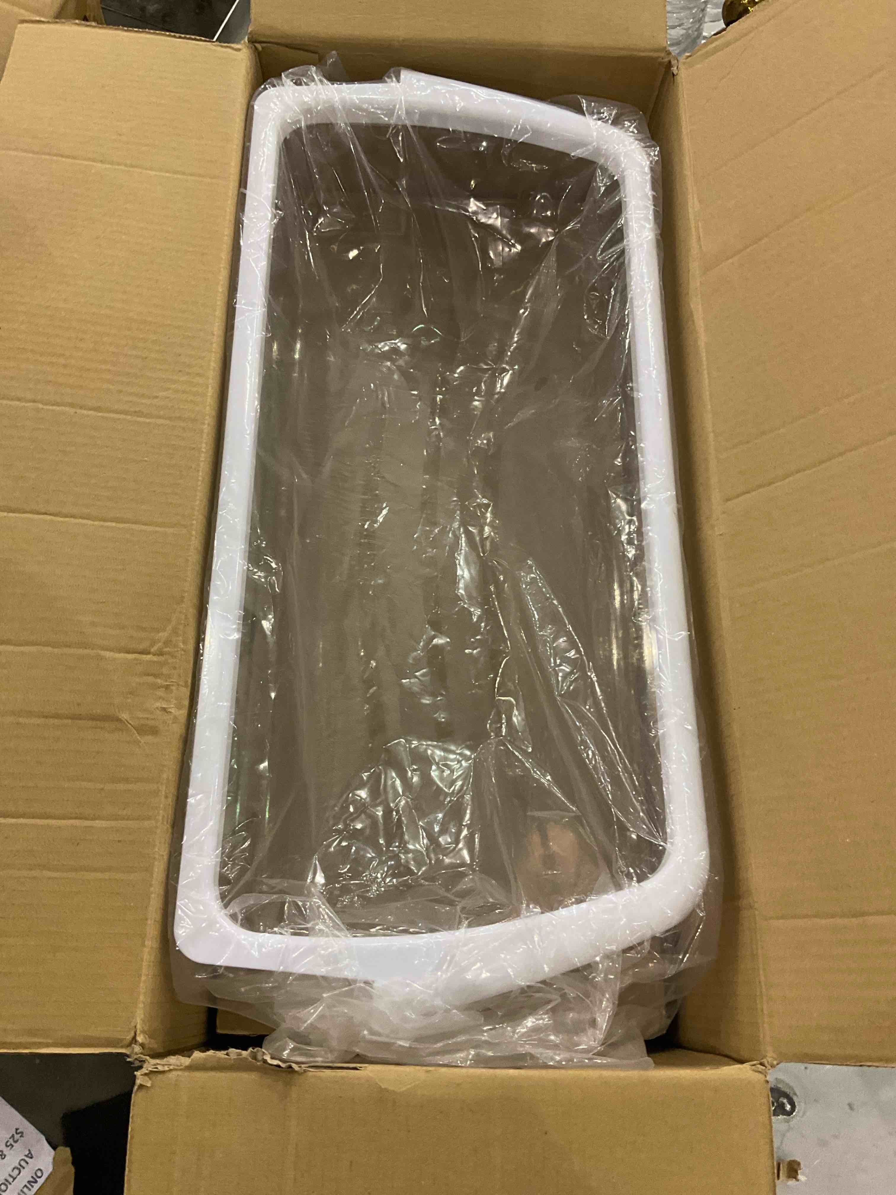 https://s3.amazonaws.com/lotting-images-prod/BargainHunt/EXS01021918_1707755864420.jpeg