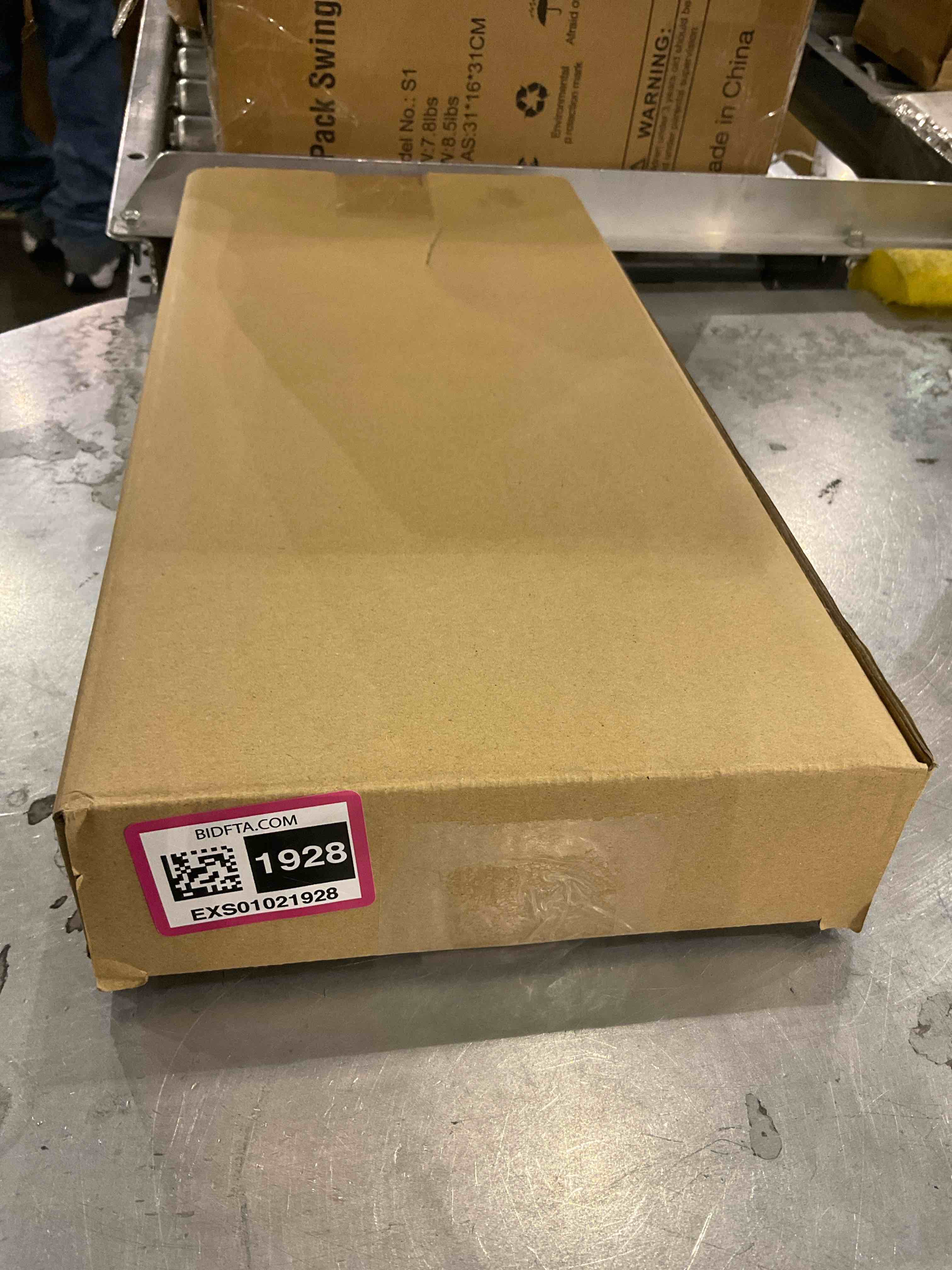 https://s3.amazonaws.com/lotting-images-prod/BargainHunt/EXS01021928_1707756738096.jpeg