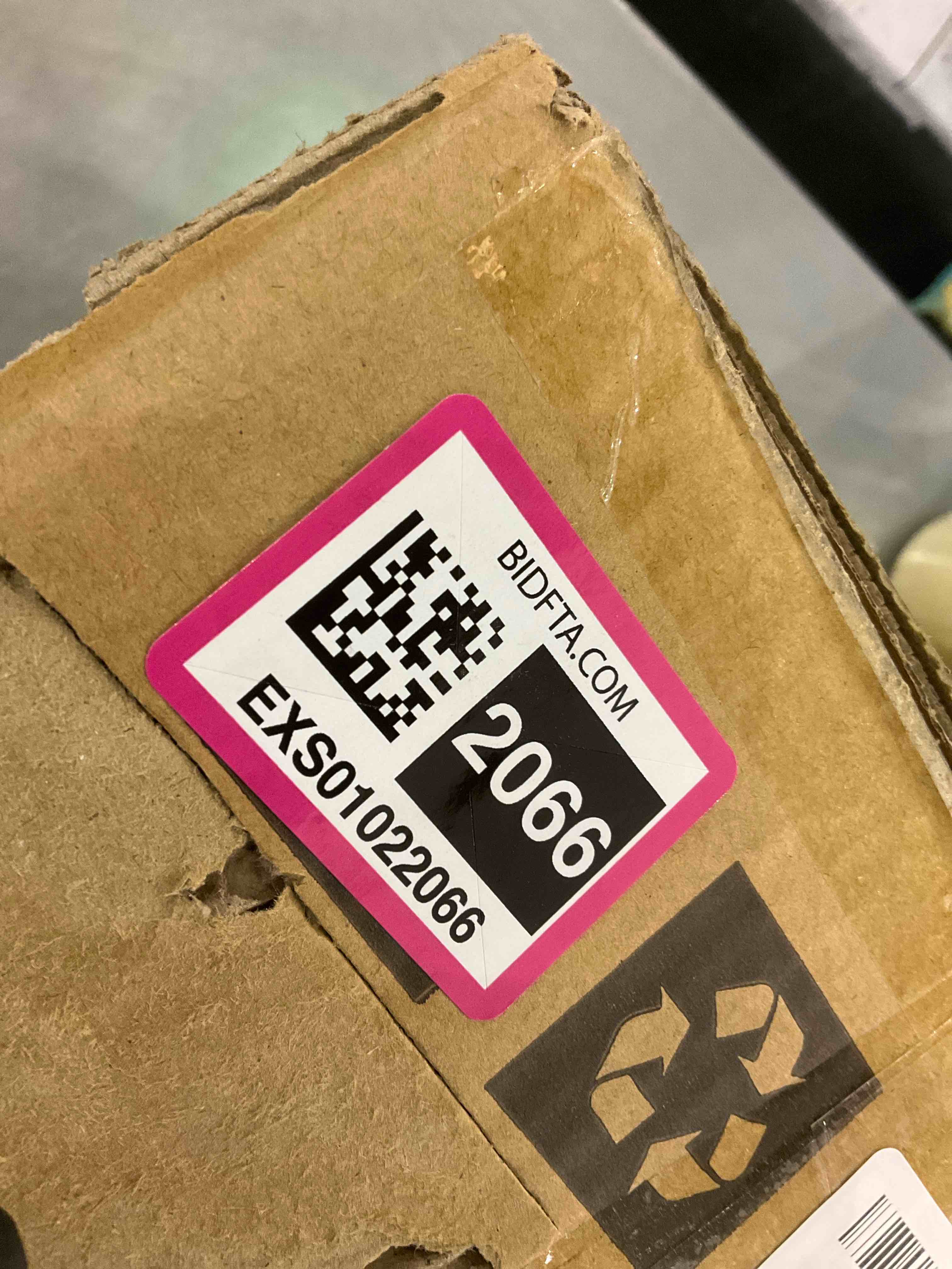 https://s3.amazonaws.com/lotting-images-prod/BargainHunt/EXS01022066_1707491560251.jpeg