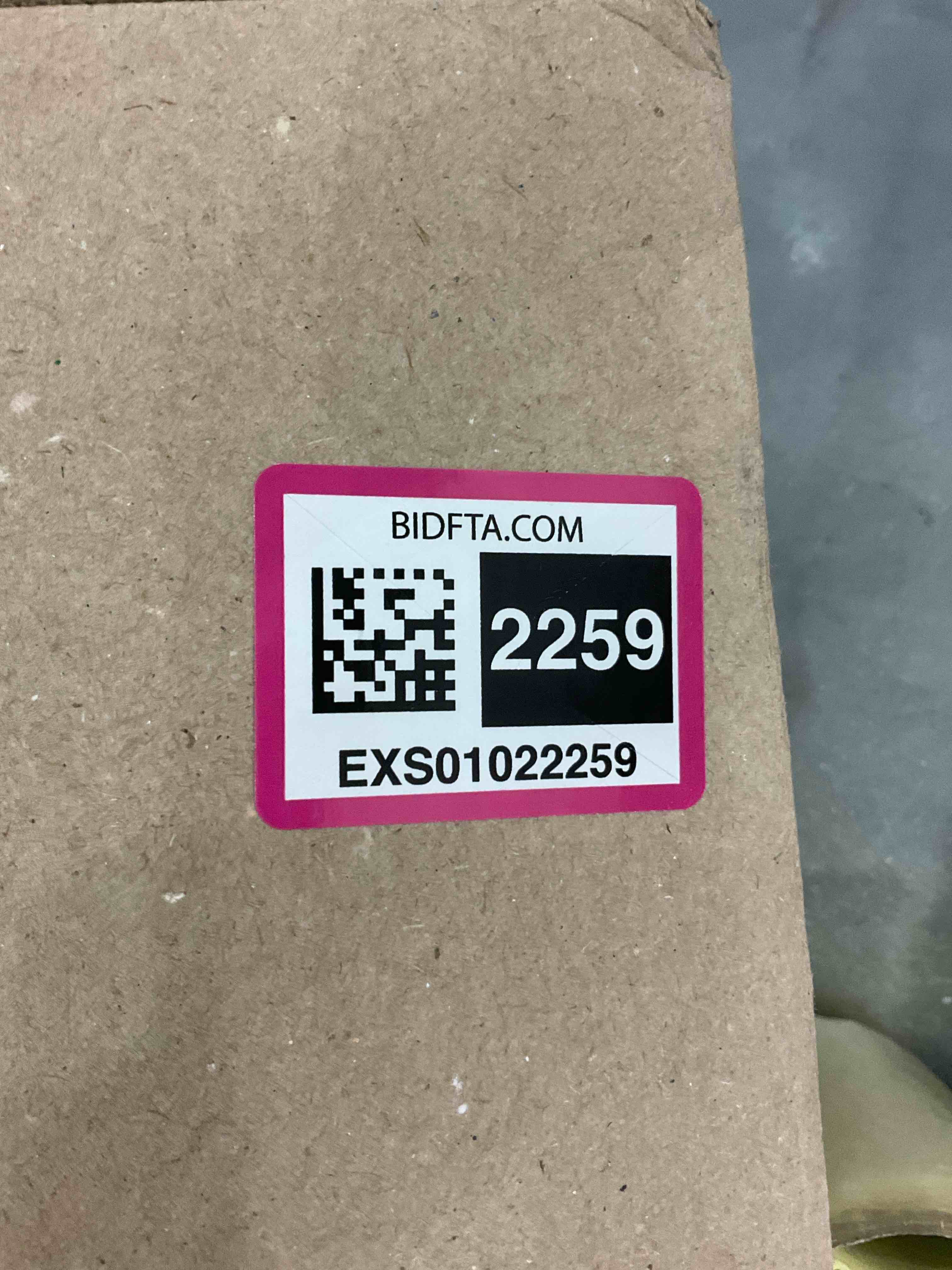 https://s3.amazonaws.com/lotting-images-prod/BargainHunt/EXS01022259_1707768665650.jpeg