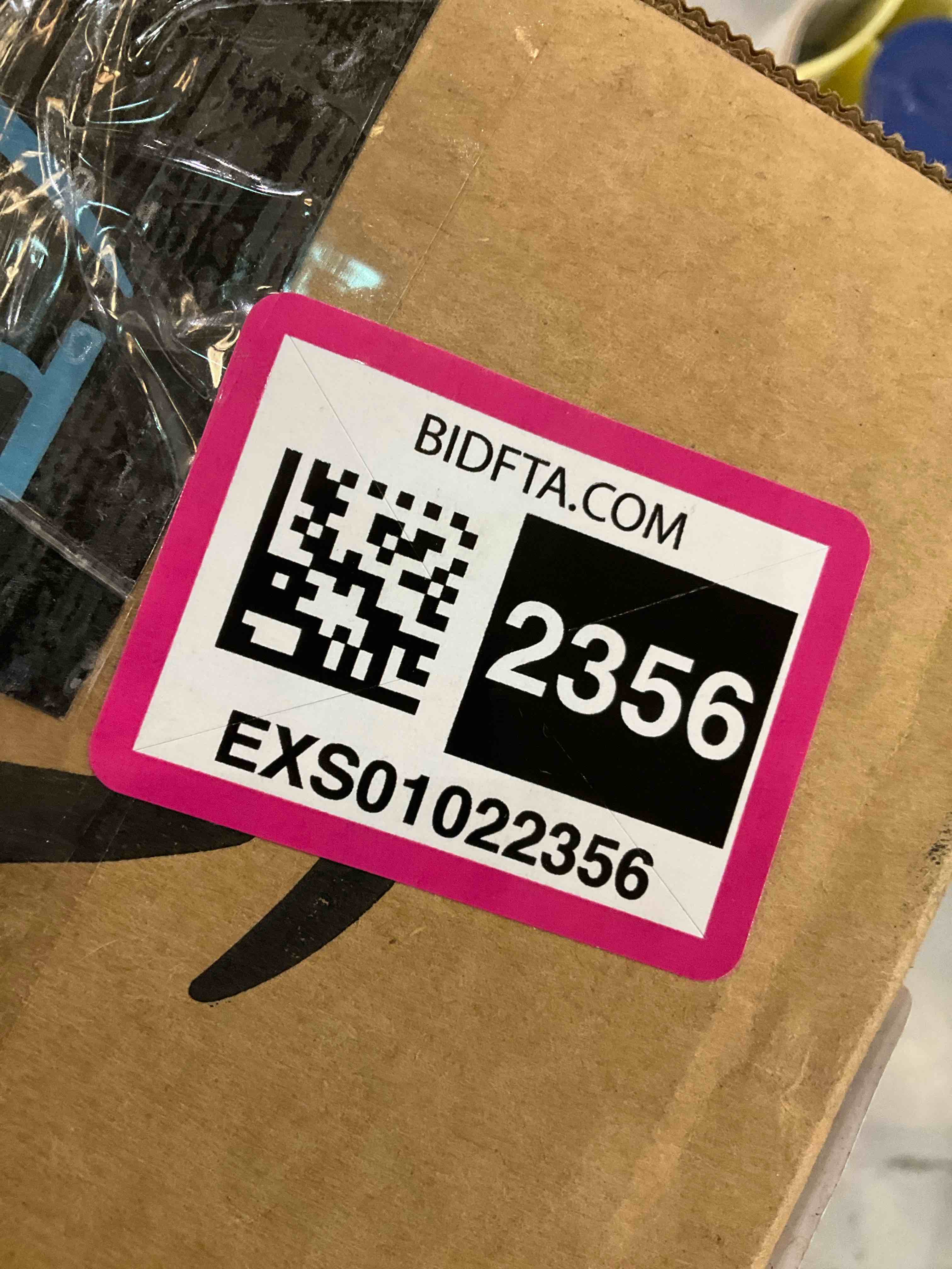 https://s3.amazonaws.com/lotting-images-prod/BargainHunt/EXS01022356_1707853245452.jpeg