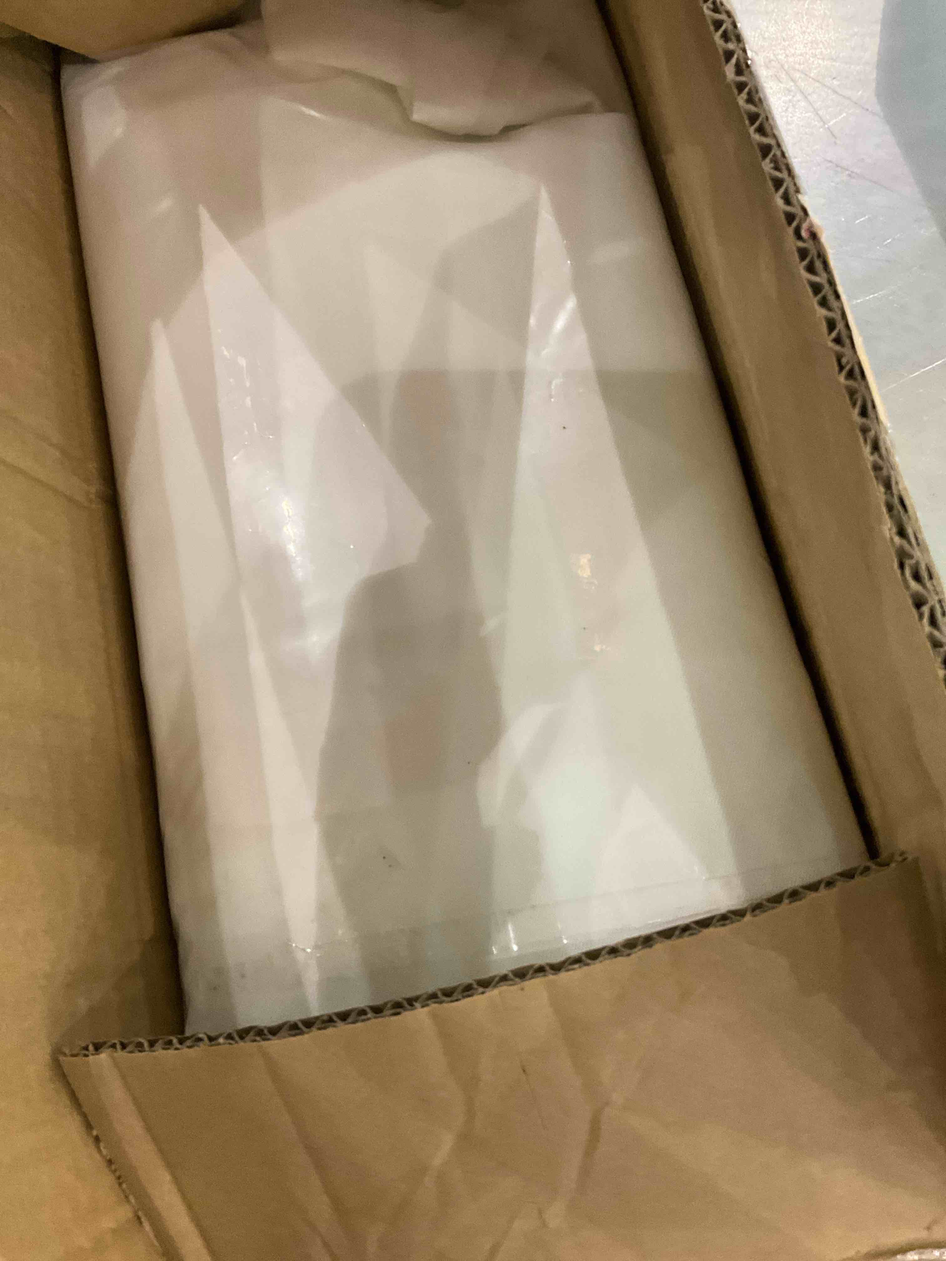 https://s3.amazonaws.com/lotting-images-prod/BargainHunt/EXS01022413_1707918315281.jpeg