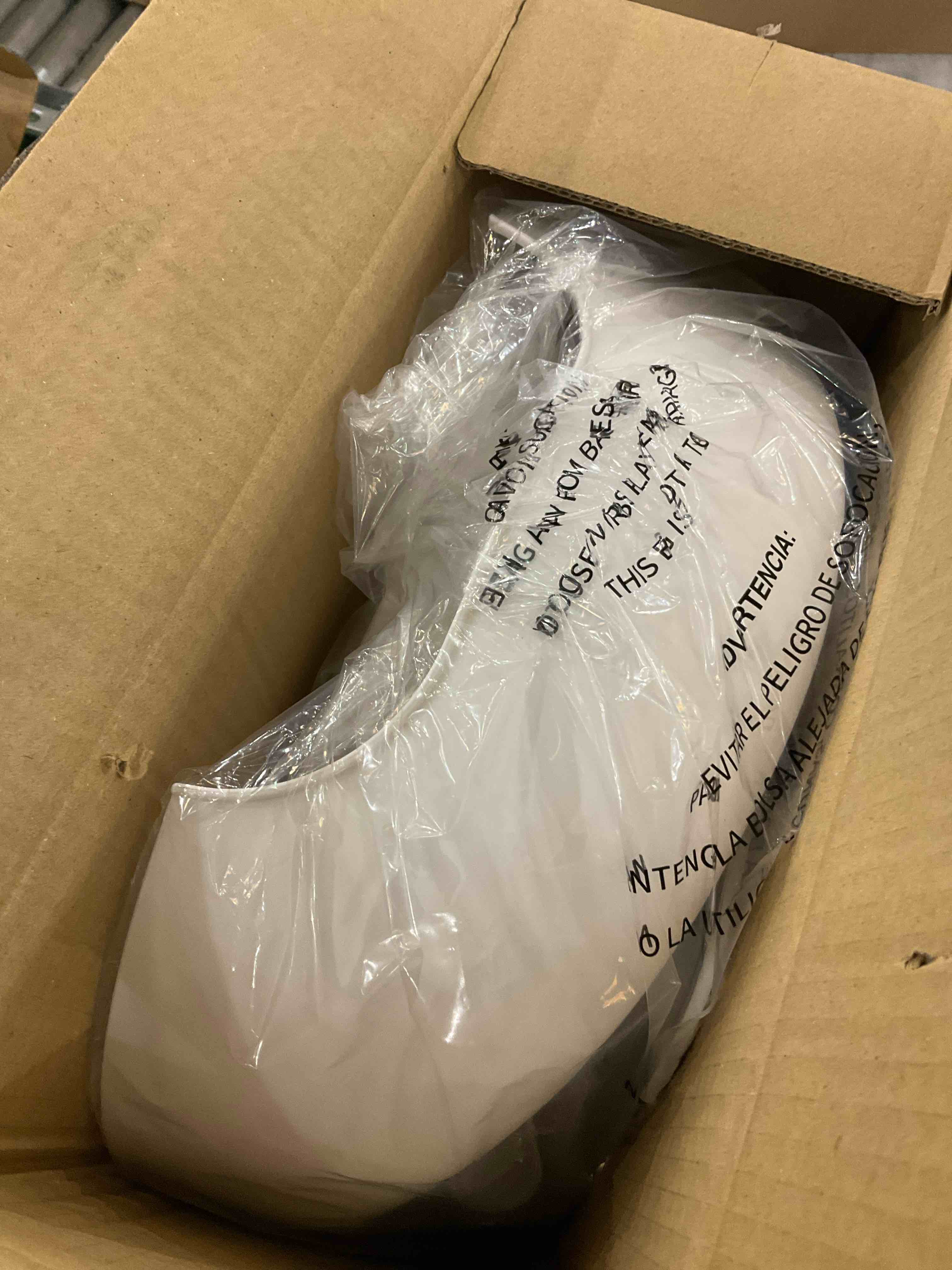 https://s3.amazonaws.com/lotting-images-prod/BargainHunt/EXS01022484_1707933459879.jpeg