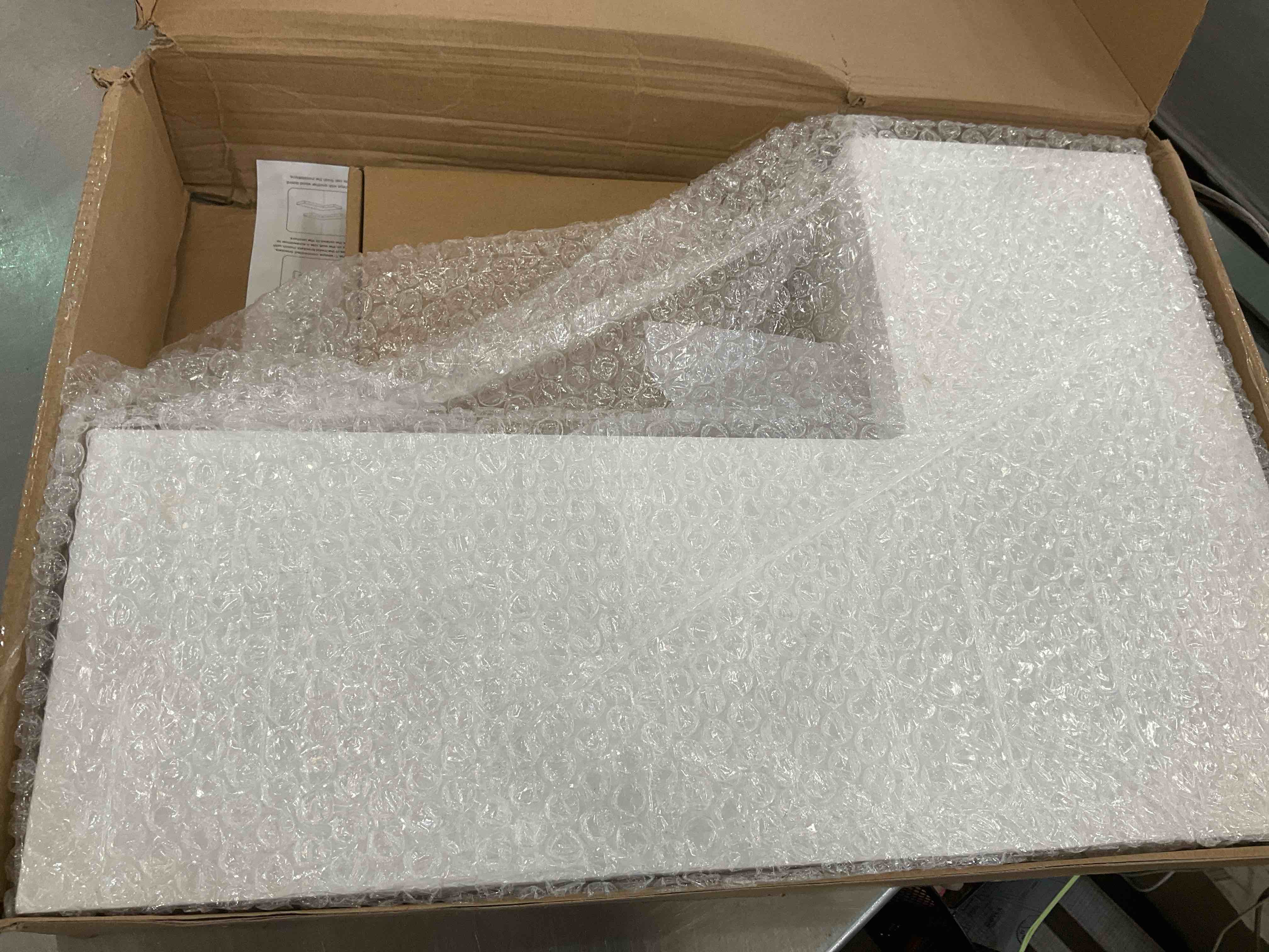 https://s3.amazonaws.com/lotting-images-prod/BargainHunt/EXS01022865_1707853194315.jpeg