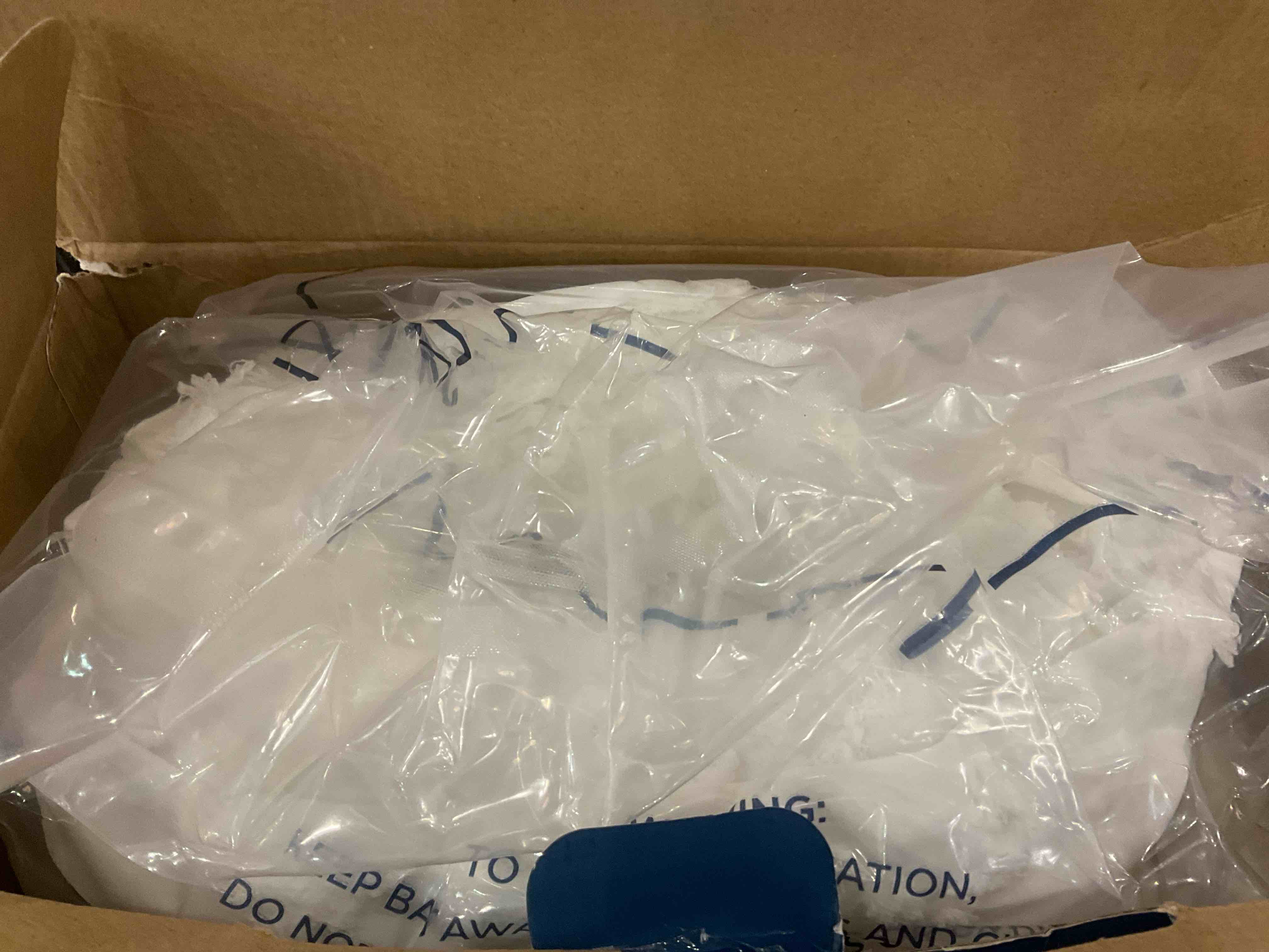 https://s3.amazonaws.com/lotting-images-prod/BargainHunt/EXS01022932_1707920966582.jpeg