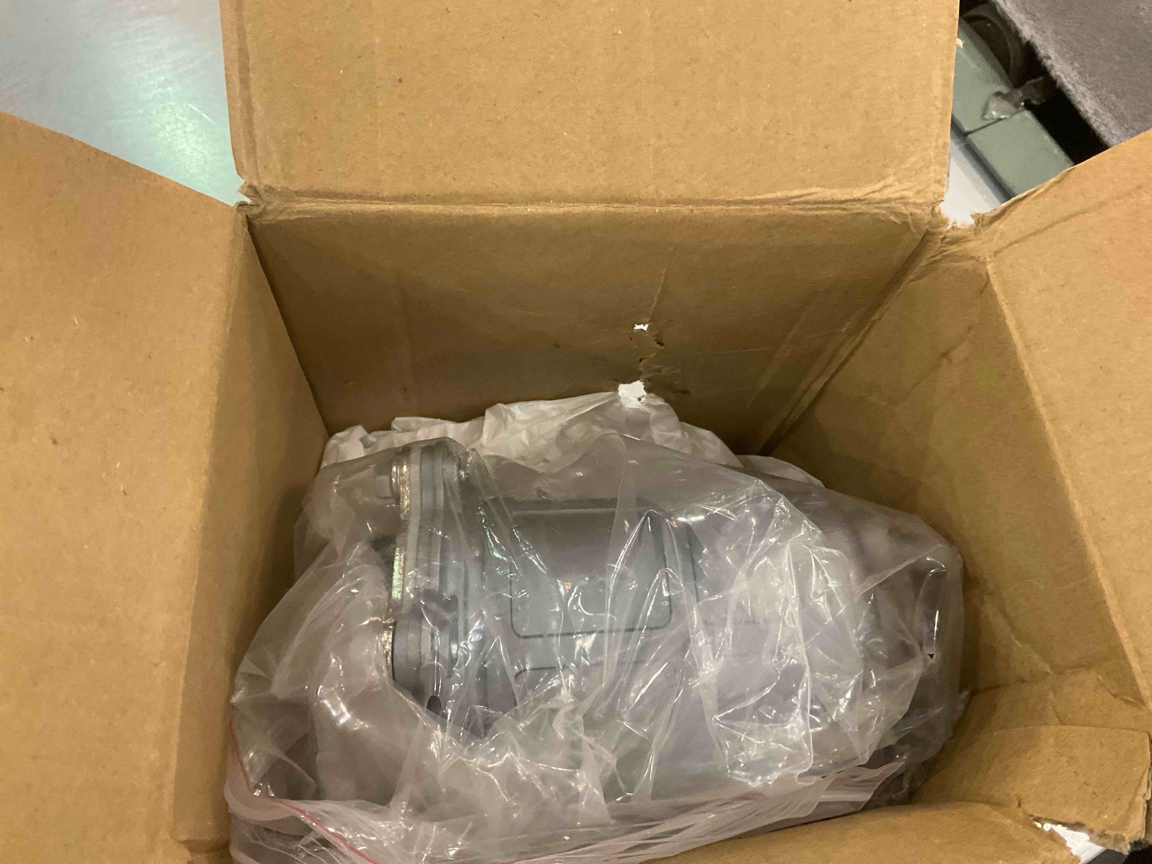 https://s3.amazonaws.com/lotting-images-prod/BargainHunt/EXS01022987_1707927312980.jpeg