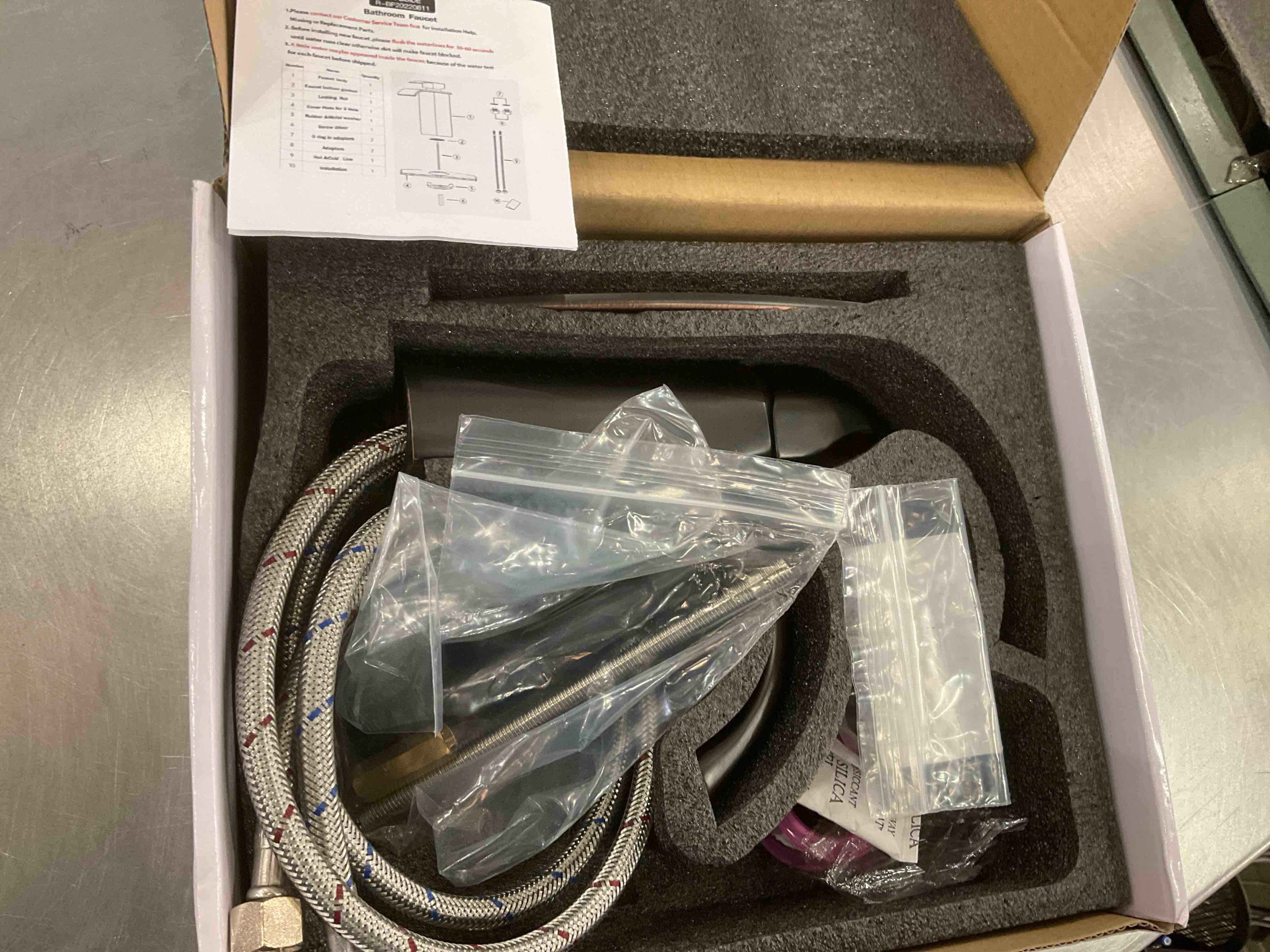 https://s3.amazonaws.com/lotting-images-prod/BargainHunt/EXS01022994_1707928138215.jpeg