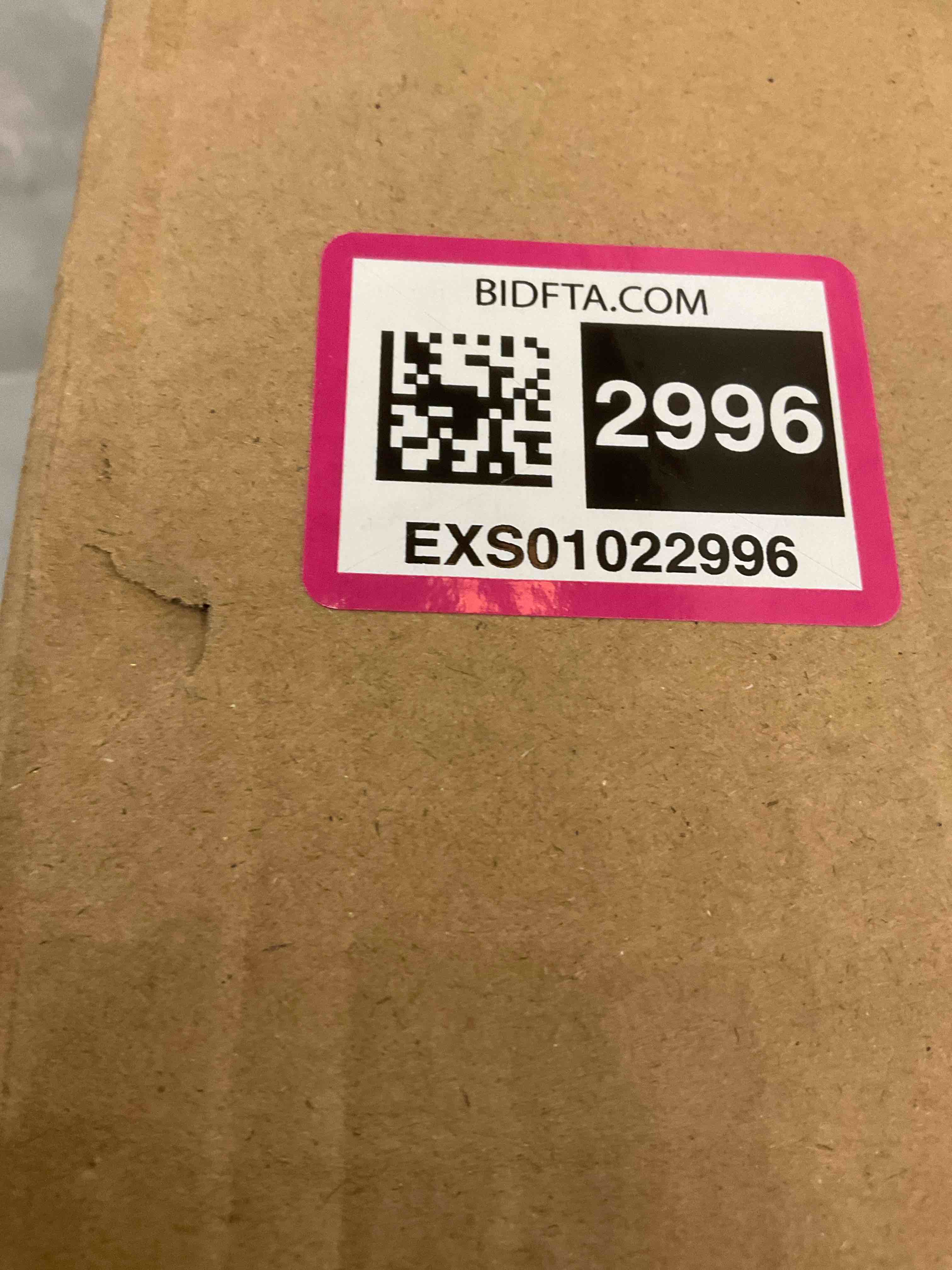 https://s3.amazonaws.com/lotting-images-prod/BargainHunt/EXS01022996_1707928361921.jpeg