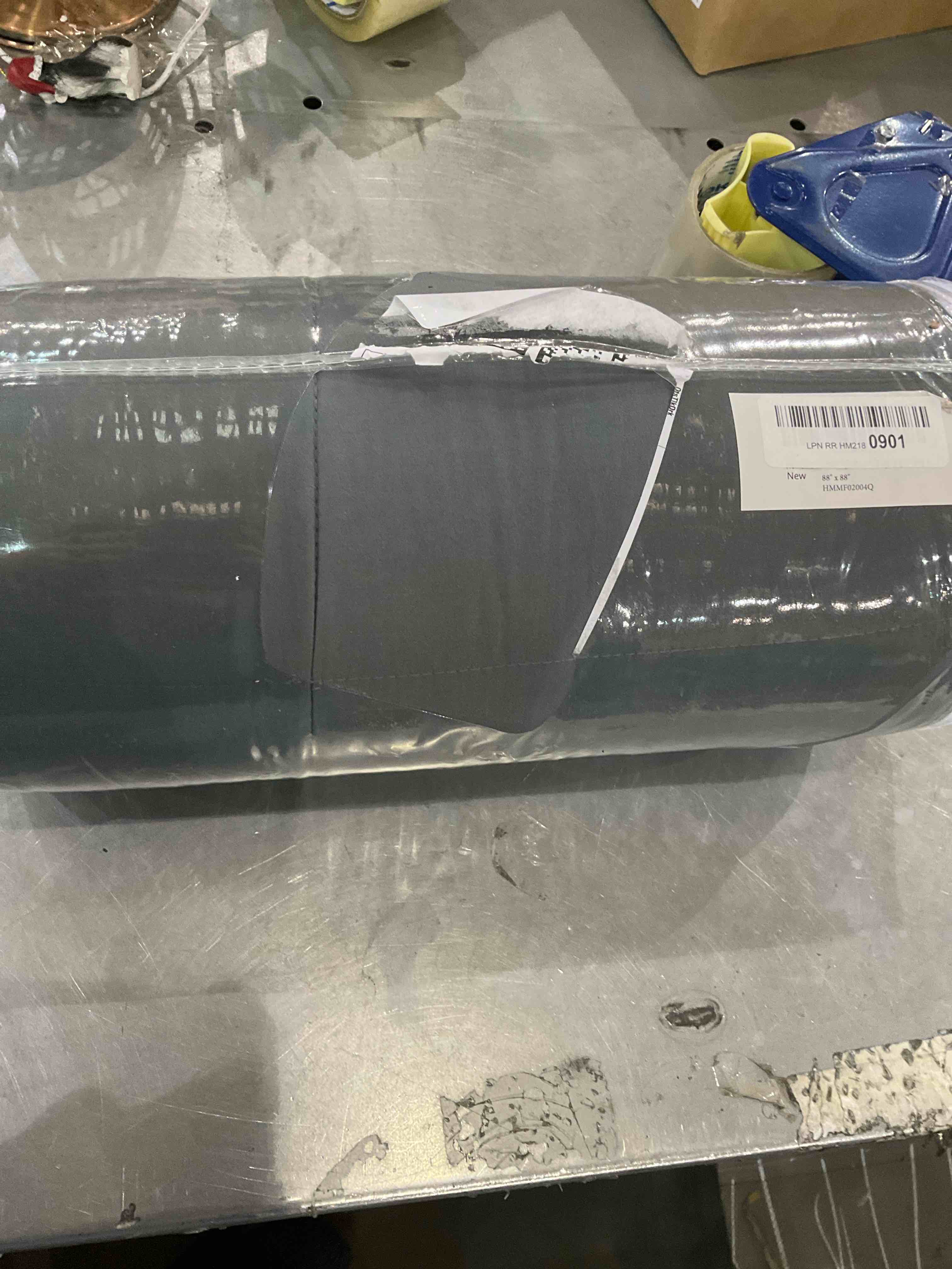 https://s3.amazonaws.com/lotting-images-prod/BargainHunt/EXS01023084_1707768087485.jpeg
