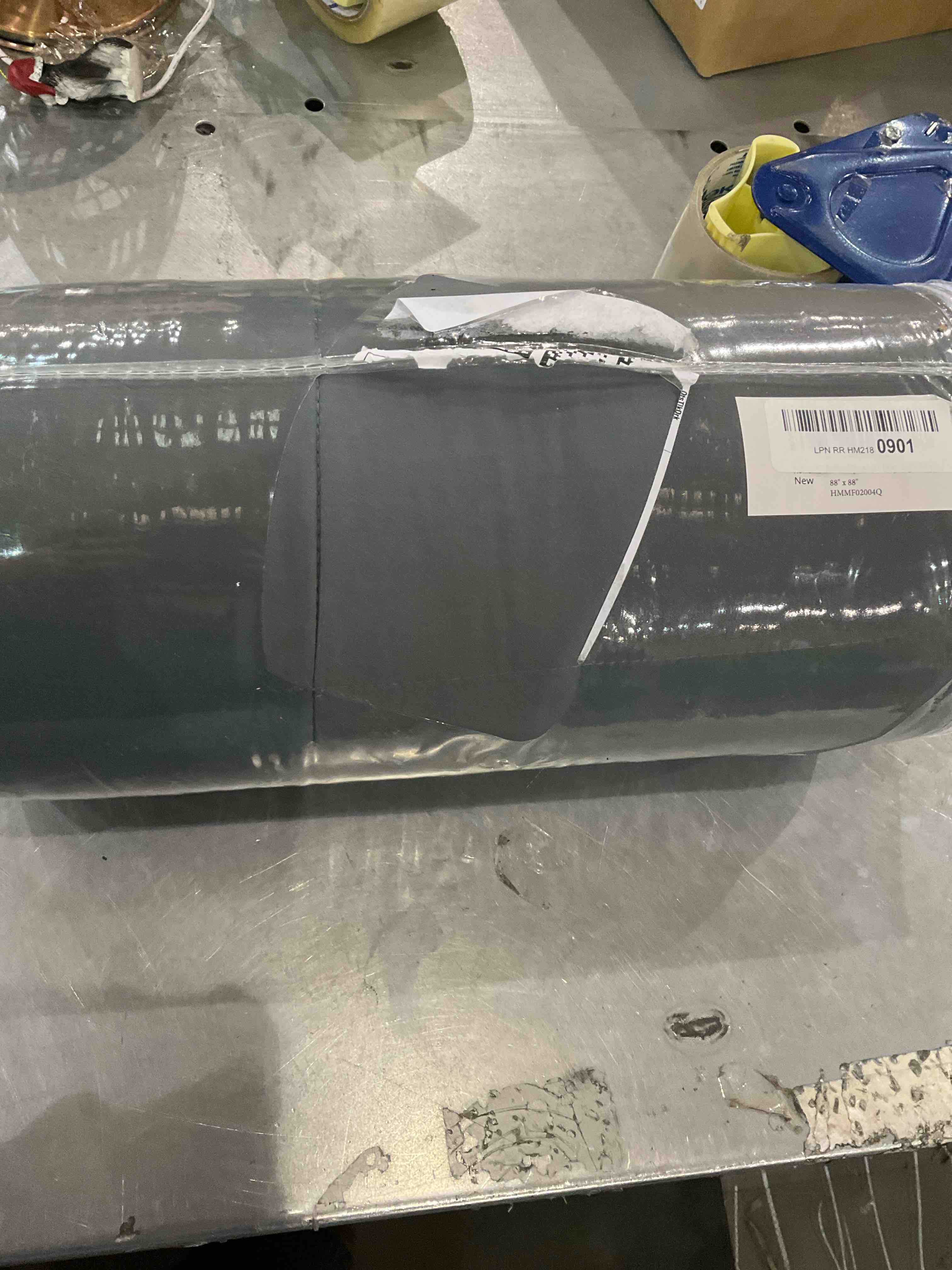 https://s3.amazonaws.com/lotting-images-prod/BargainHunt/EXS01023084_1707768088427.jpeg