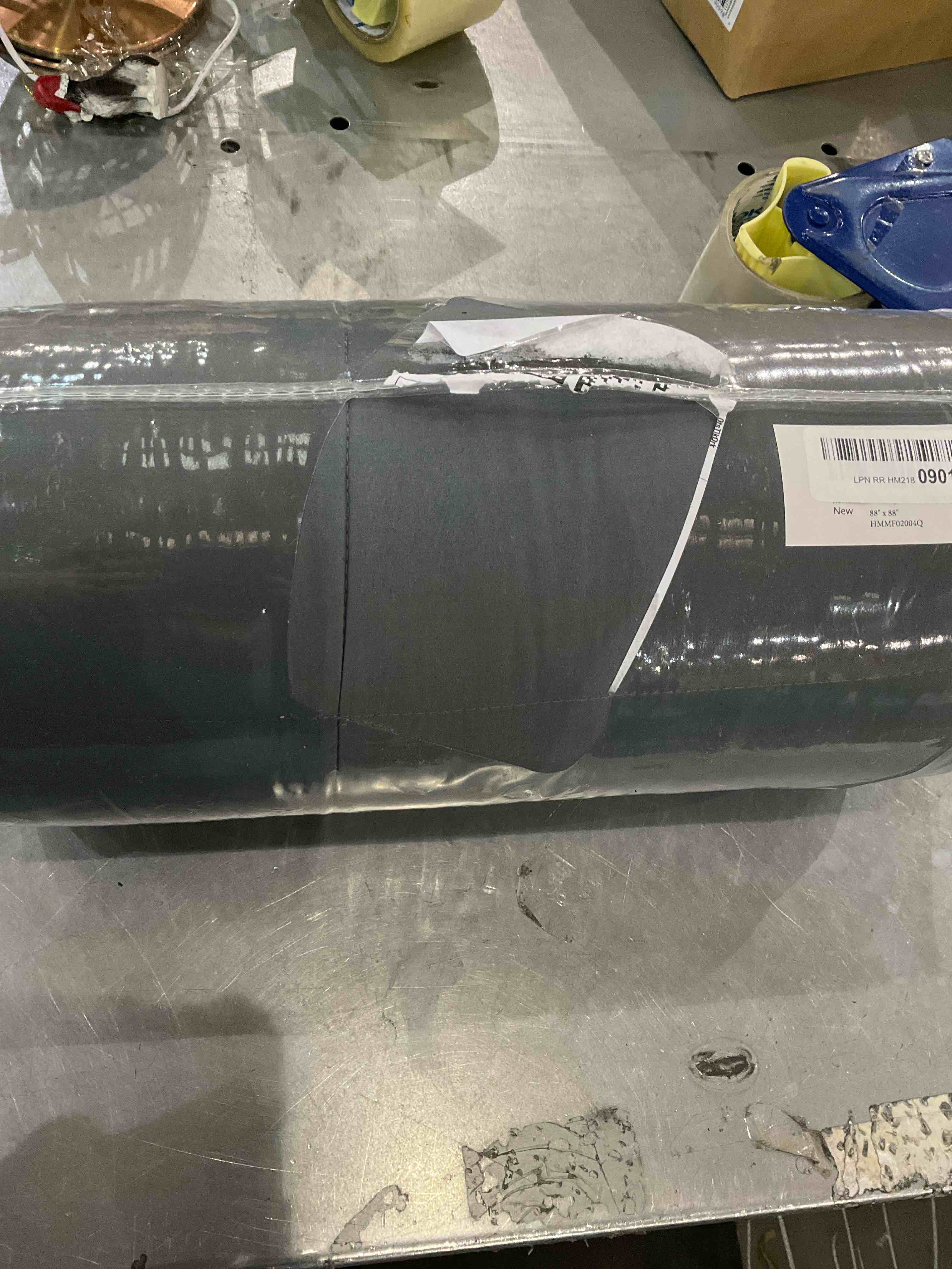https://s3.amazonaws.com/lotting-images-prod/BargainHunt/EXS01023084_1707768089313.jpeg
