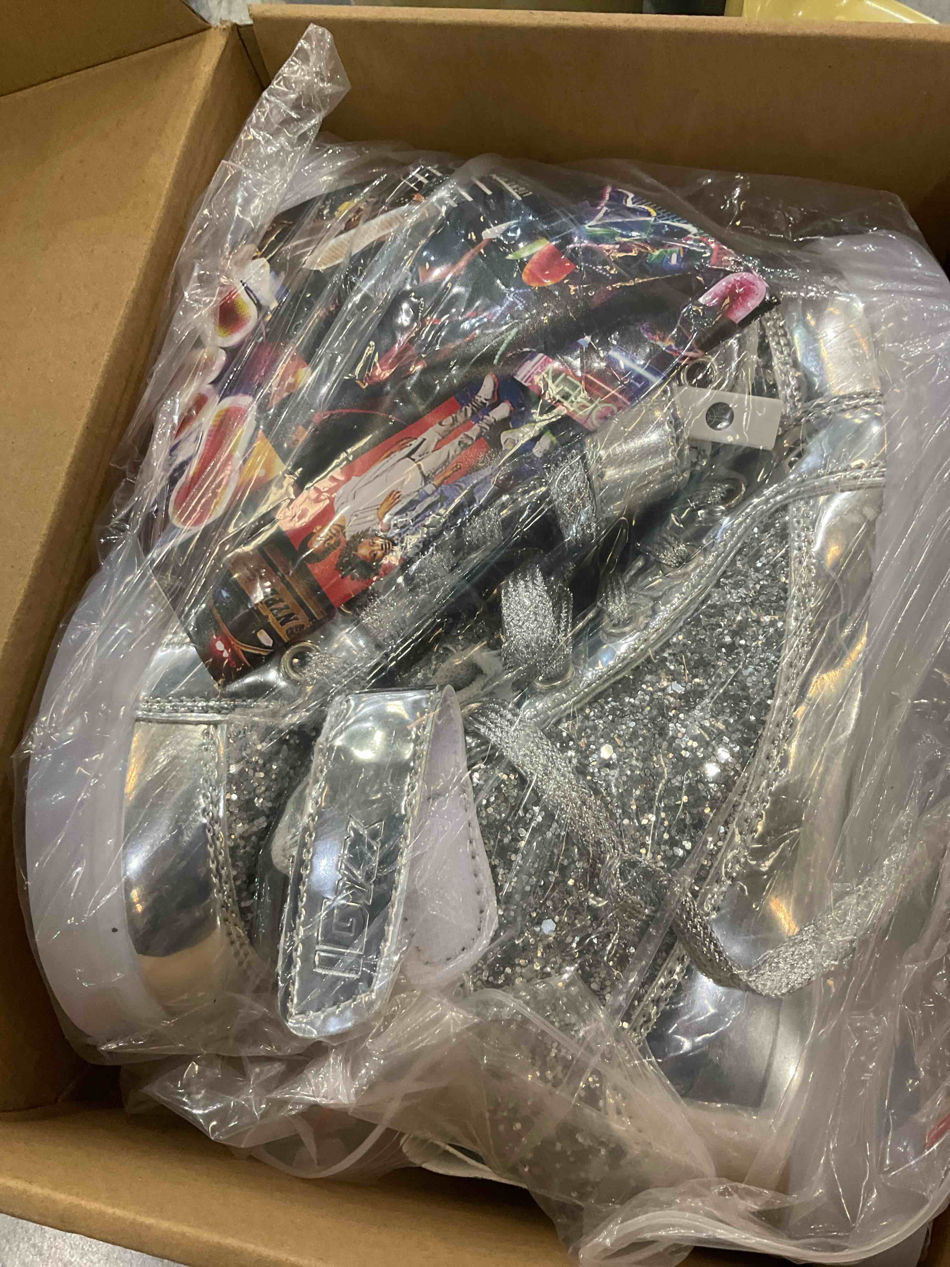 https://s3.amazonaws.com/lotting-images-prod/BargainHunt/EXS01023117_1707846087276.jpeg