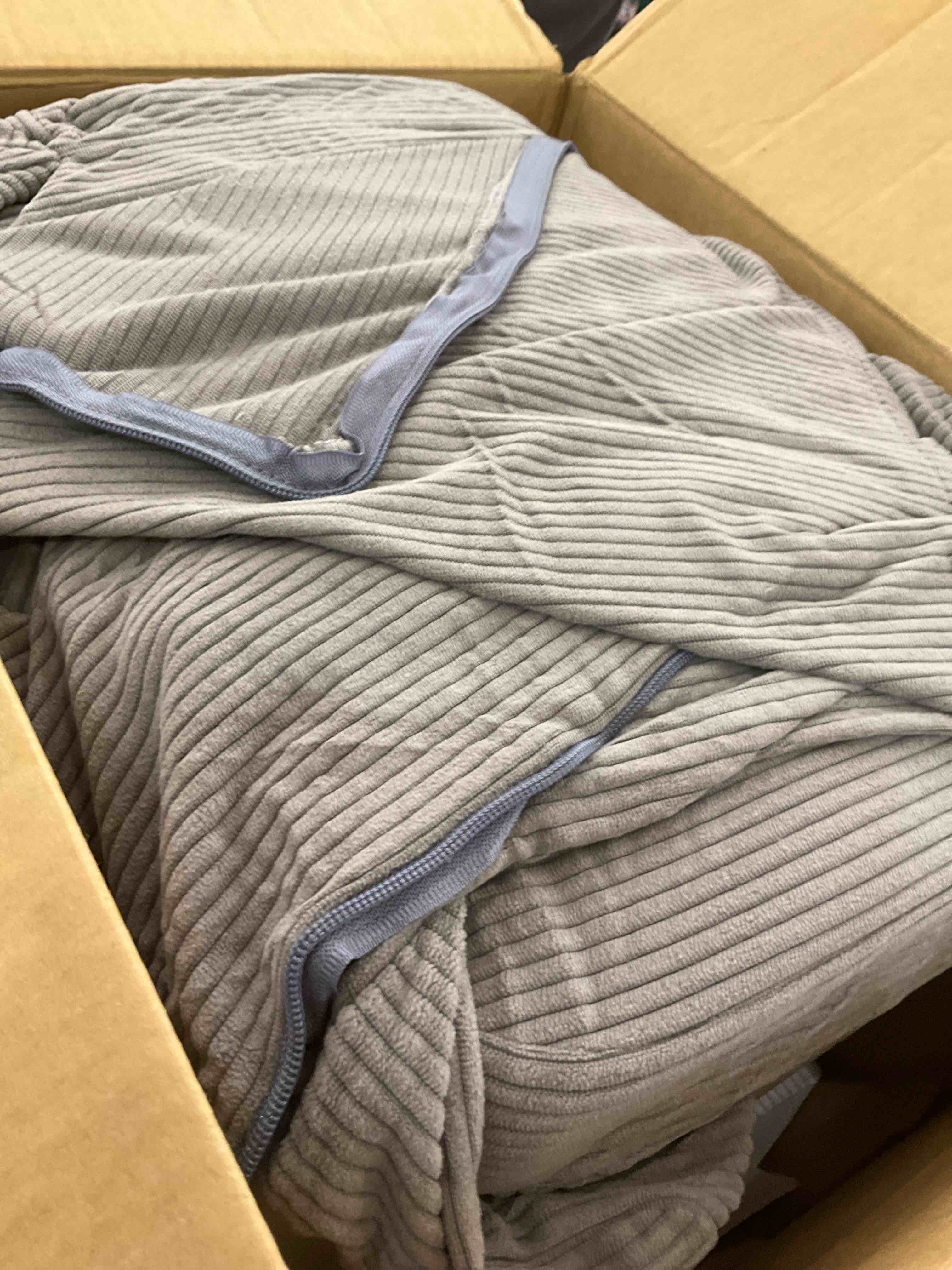 https://s3.amazonaws.com/lotting-images-prod/BargainHunt/EXS01023201_1707928518953.jpeg