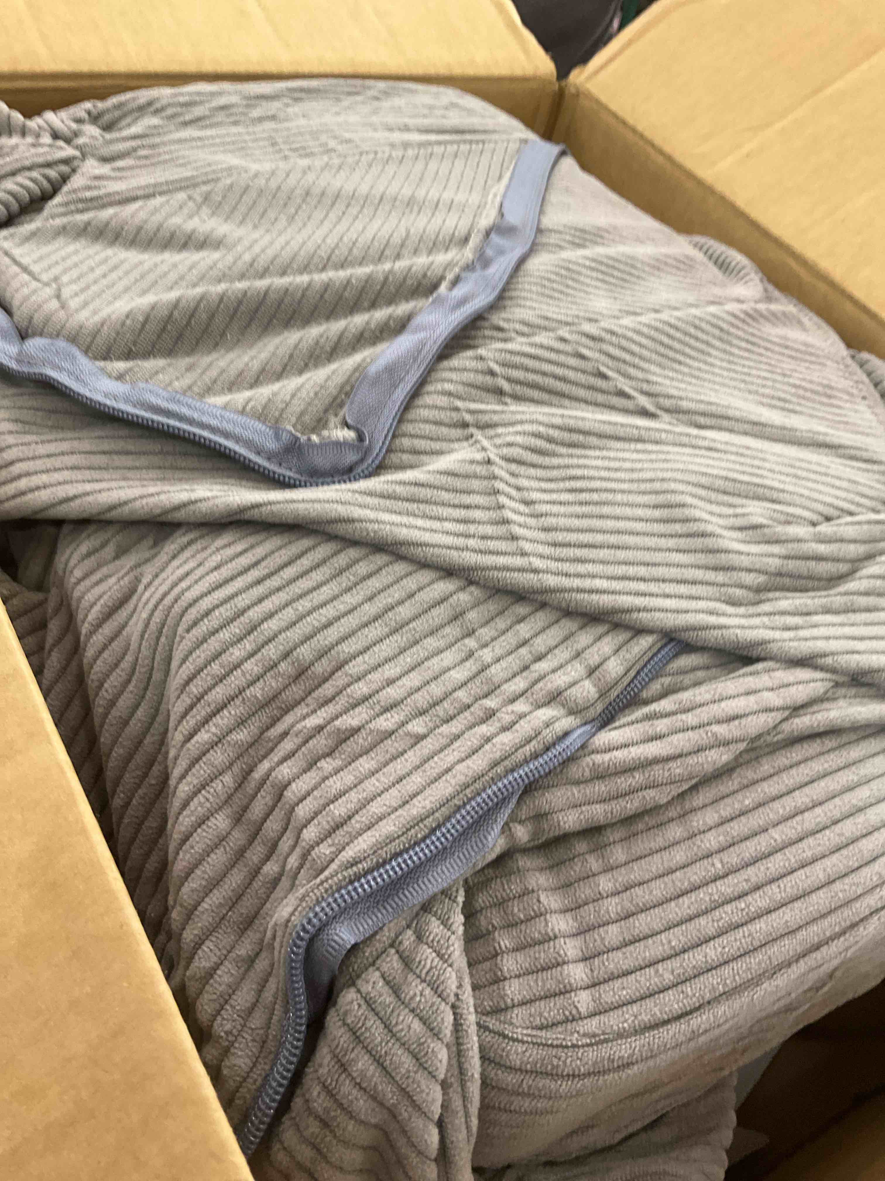 https://s3.amazonaws.com/lotting-images-prod/BargainHunt/EXS01023201_1707928519819.jpeg