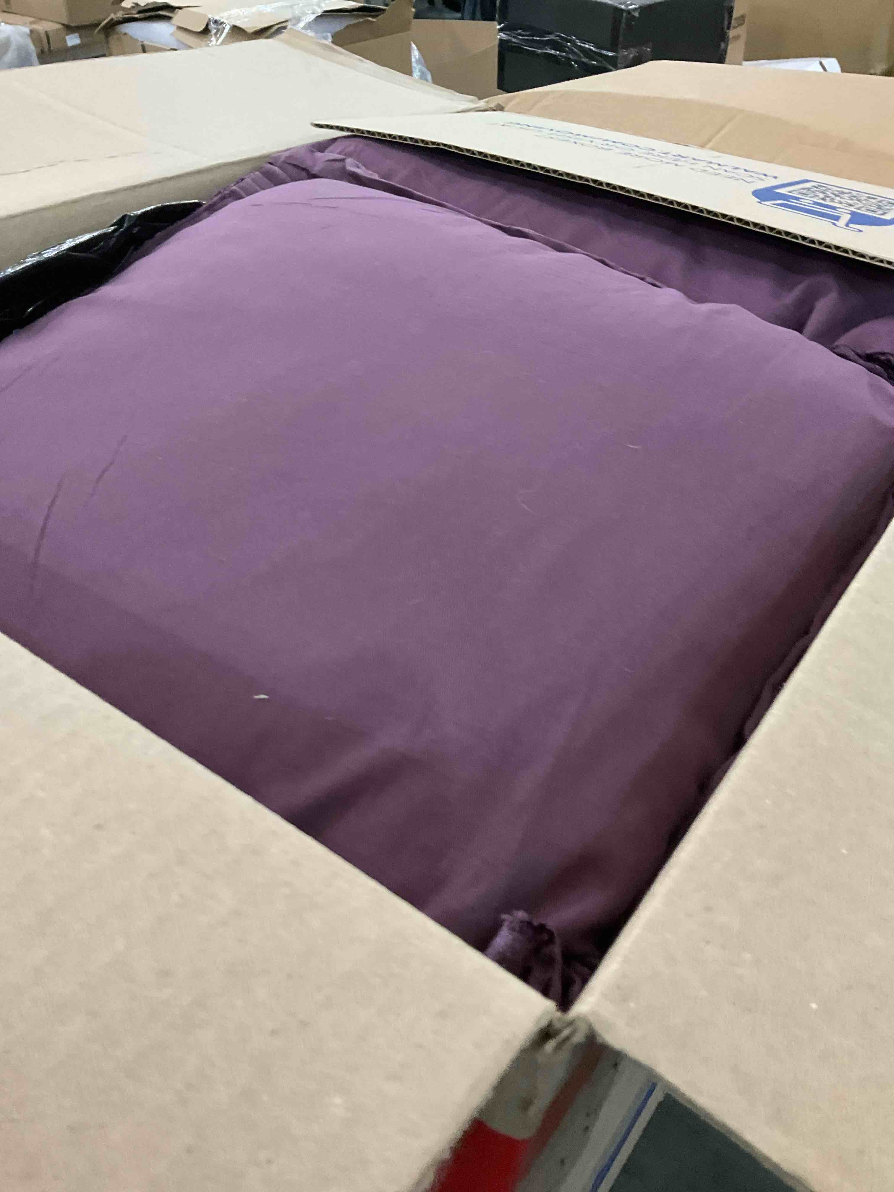 https://s3.amazonaws.com/lotting-images-prod/BargainHunt/EXS01023285_1708009983781.jpeg