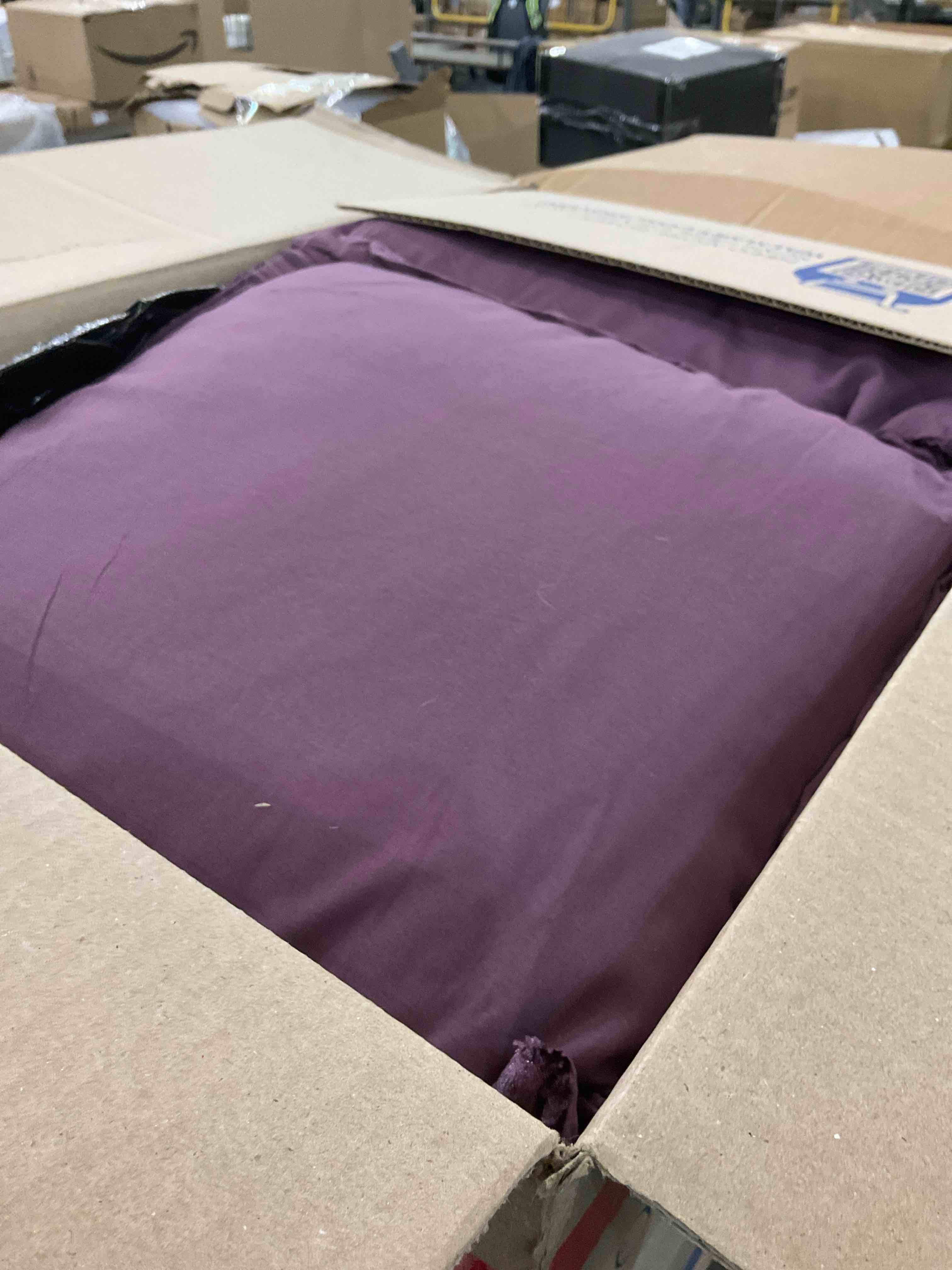 https://s3.amazonaws.com/lotting-images-prod/BargainHunt/EXS01023285_1708009984628.jpeg
