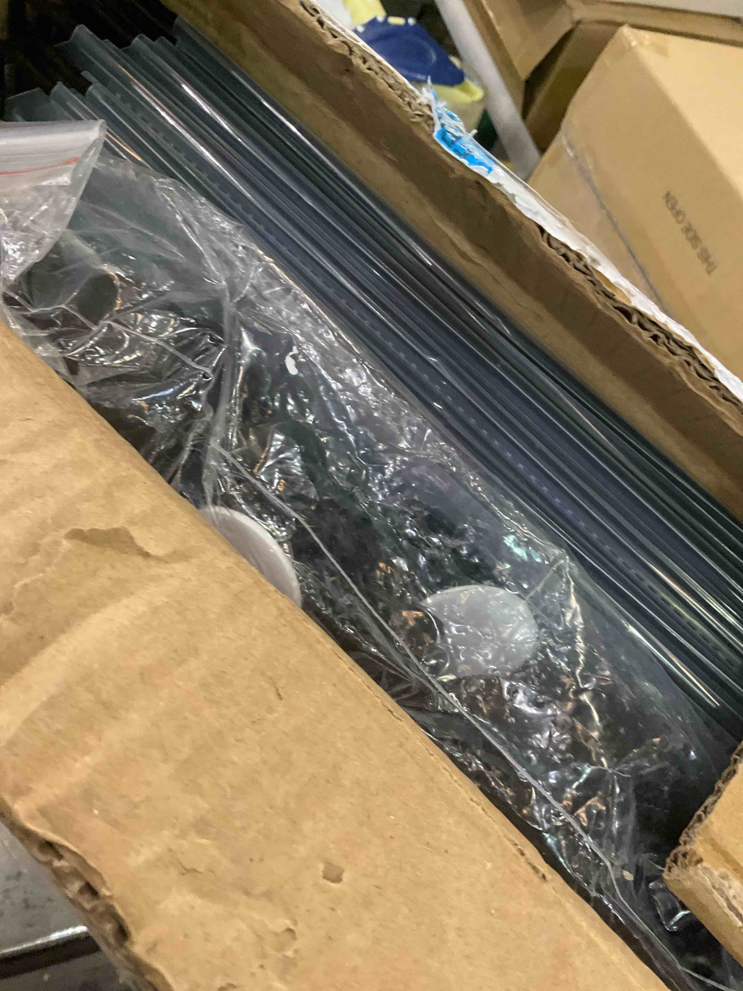 https://s3.amazonaws.com/lotting-images-prod/BargainHunt/EXS01023296_1708012705490.jpeg