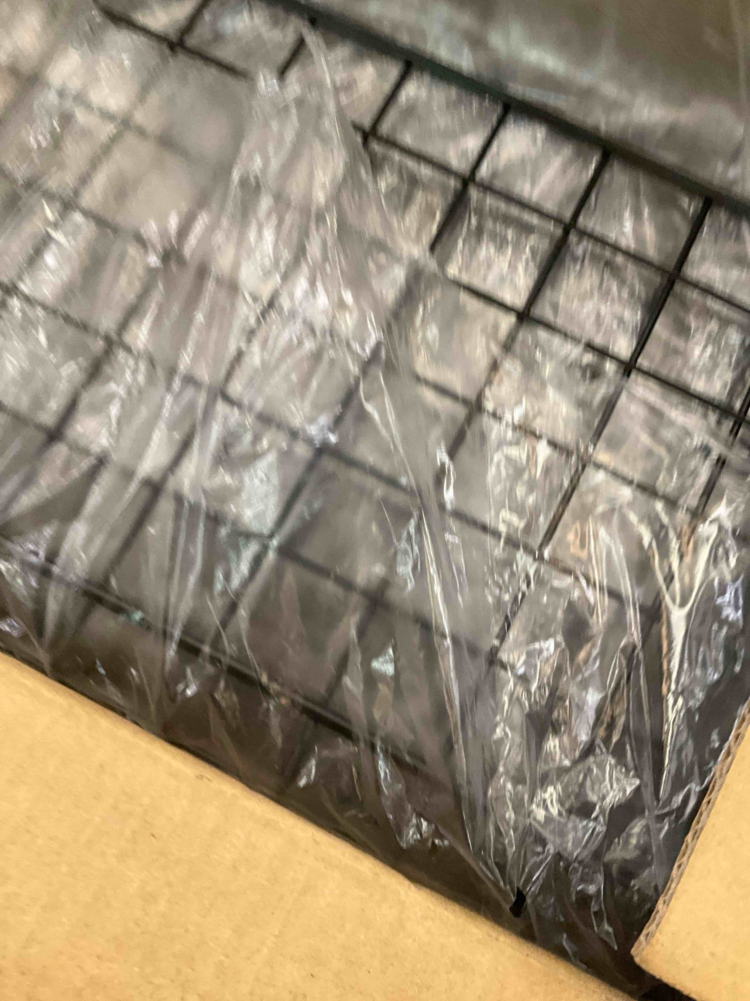 https://s3.amazonaws.com/lotting-images-prod/BargainHunt/EXS01023319_1708015966510.jpeg