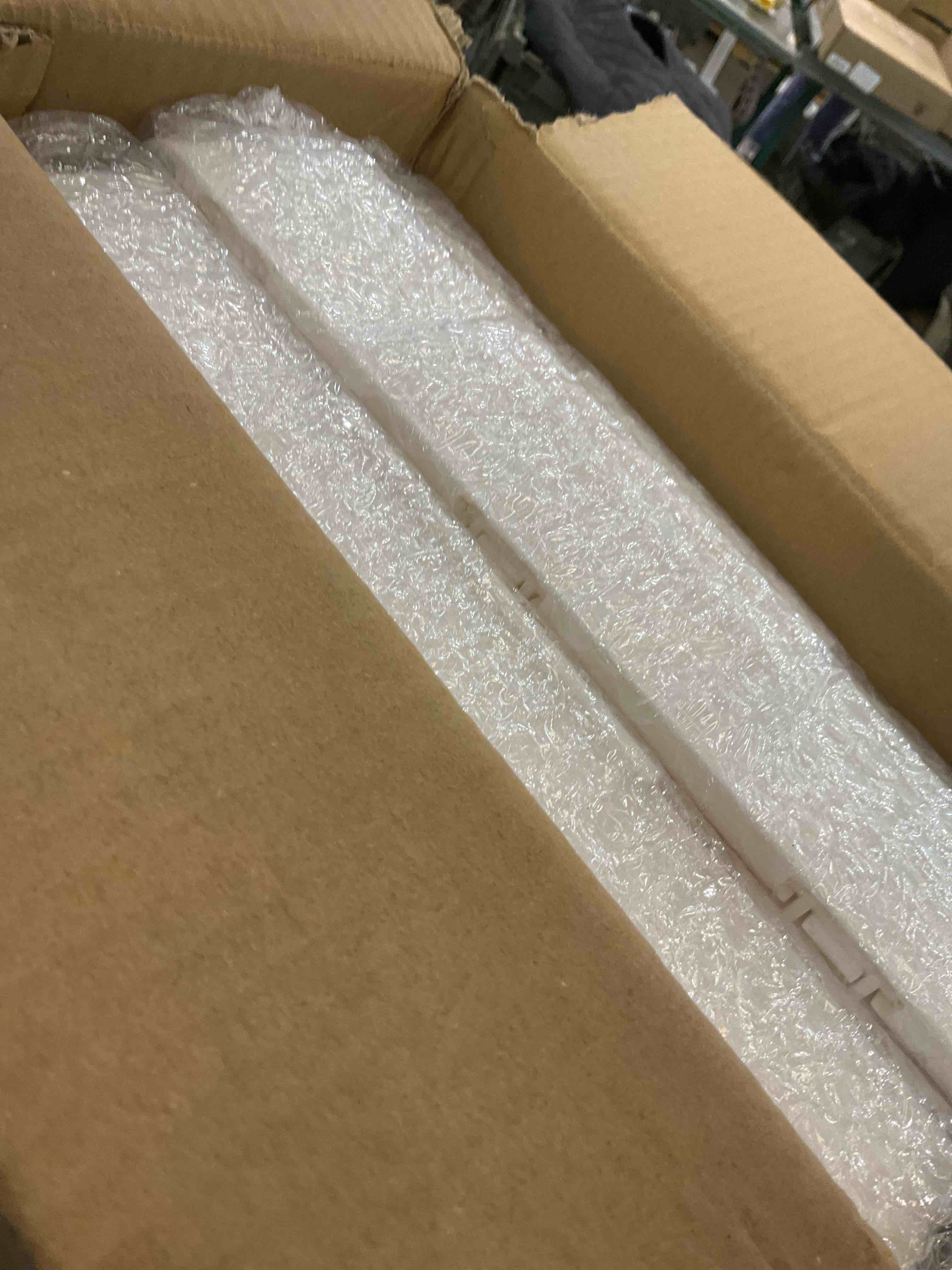 https://s3.amazonaws.com/lotting-images-prod/BargainHunt/EXS01023328_1708019535931.jpeg