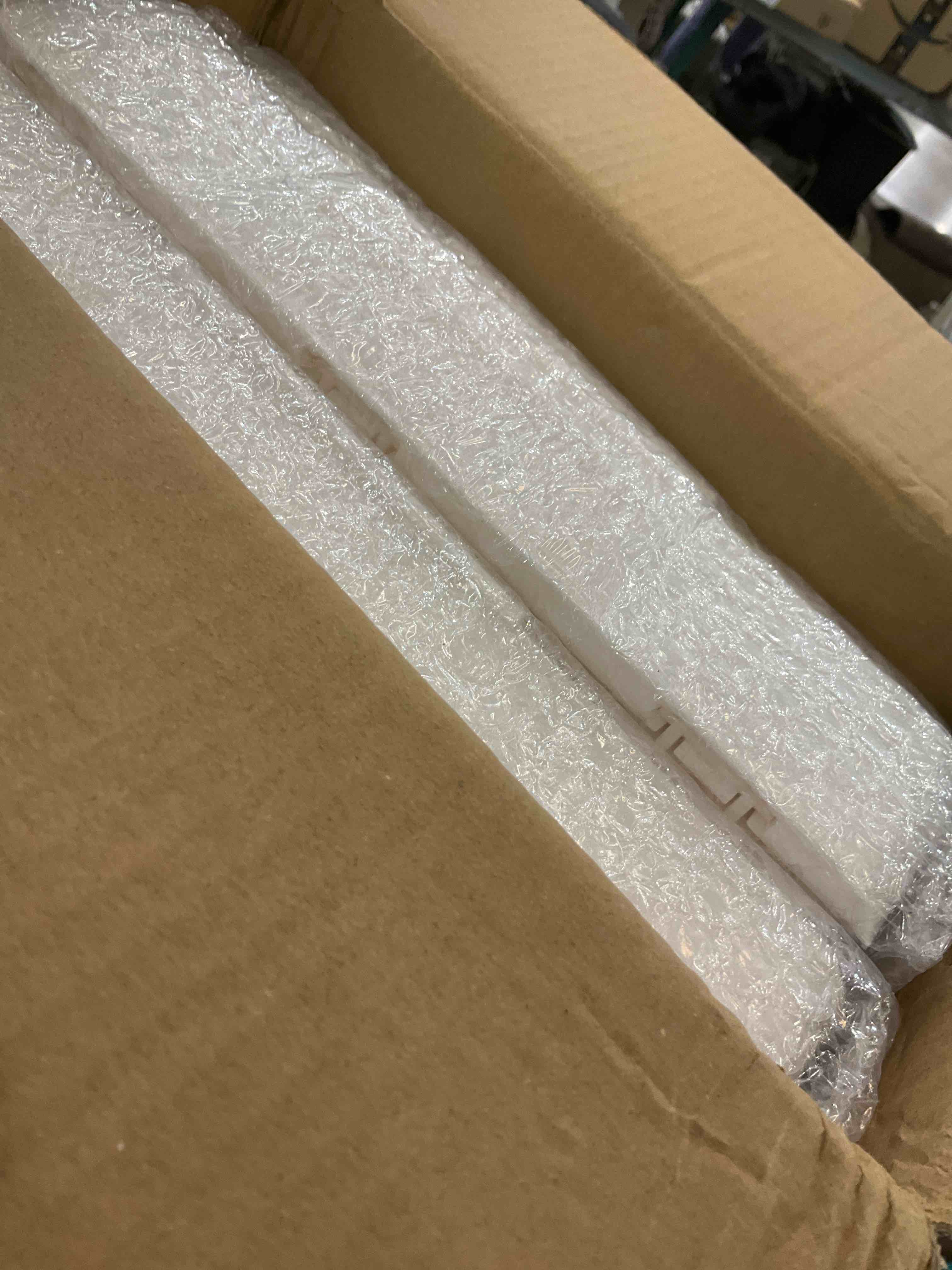 https://s3.amazonaws.com/lotting-images-prod/BargainHunt/EXS01023328_1708019537591.jpeg