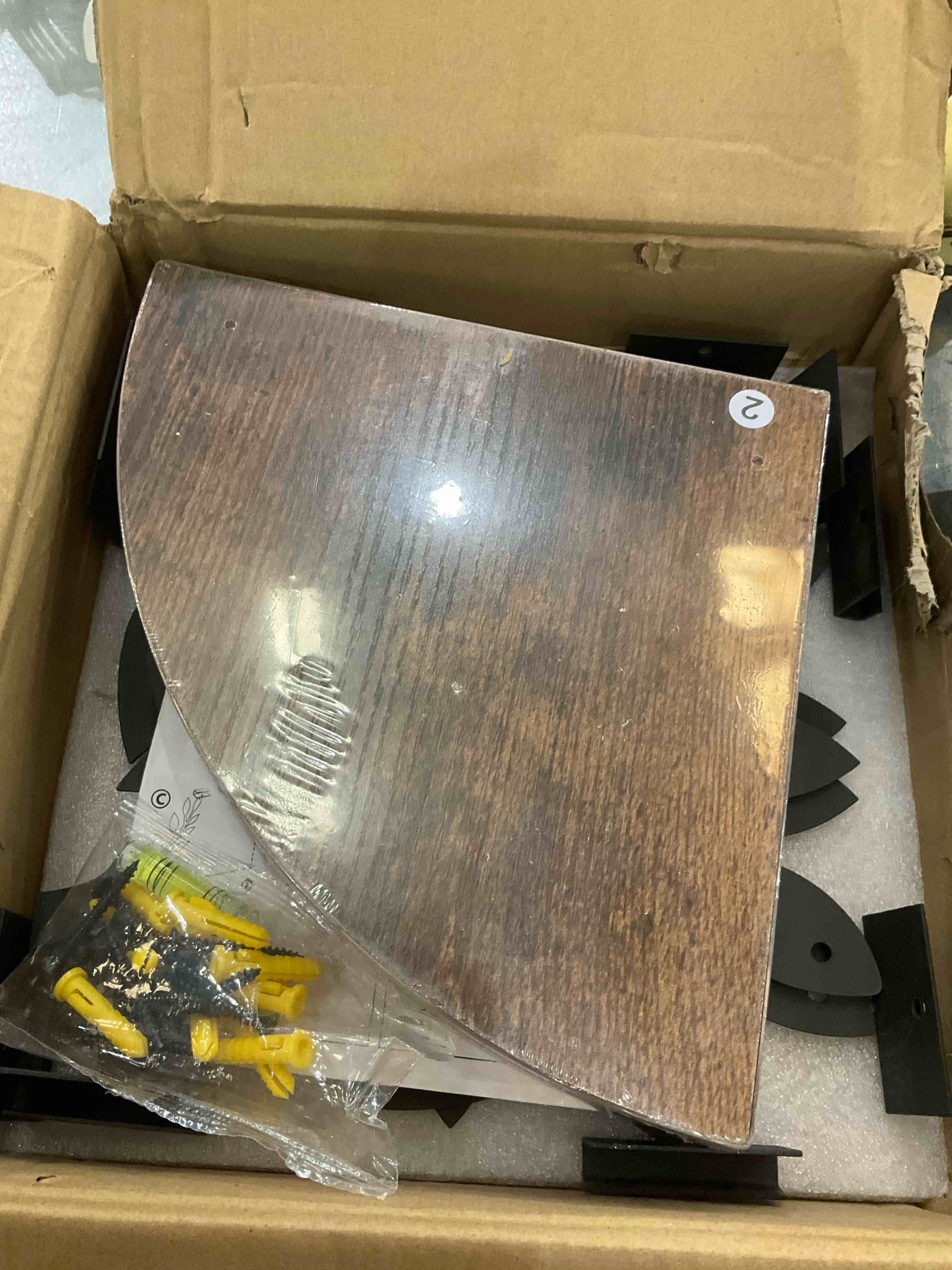 https://s3.amazonaws.com/lotting-images-prod/BargainHunt/EXS01023342_1708021472255.jpeg