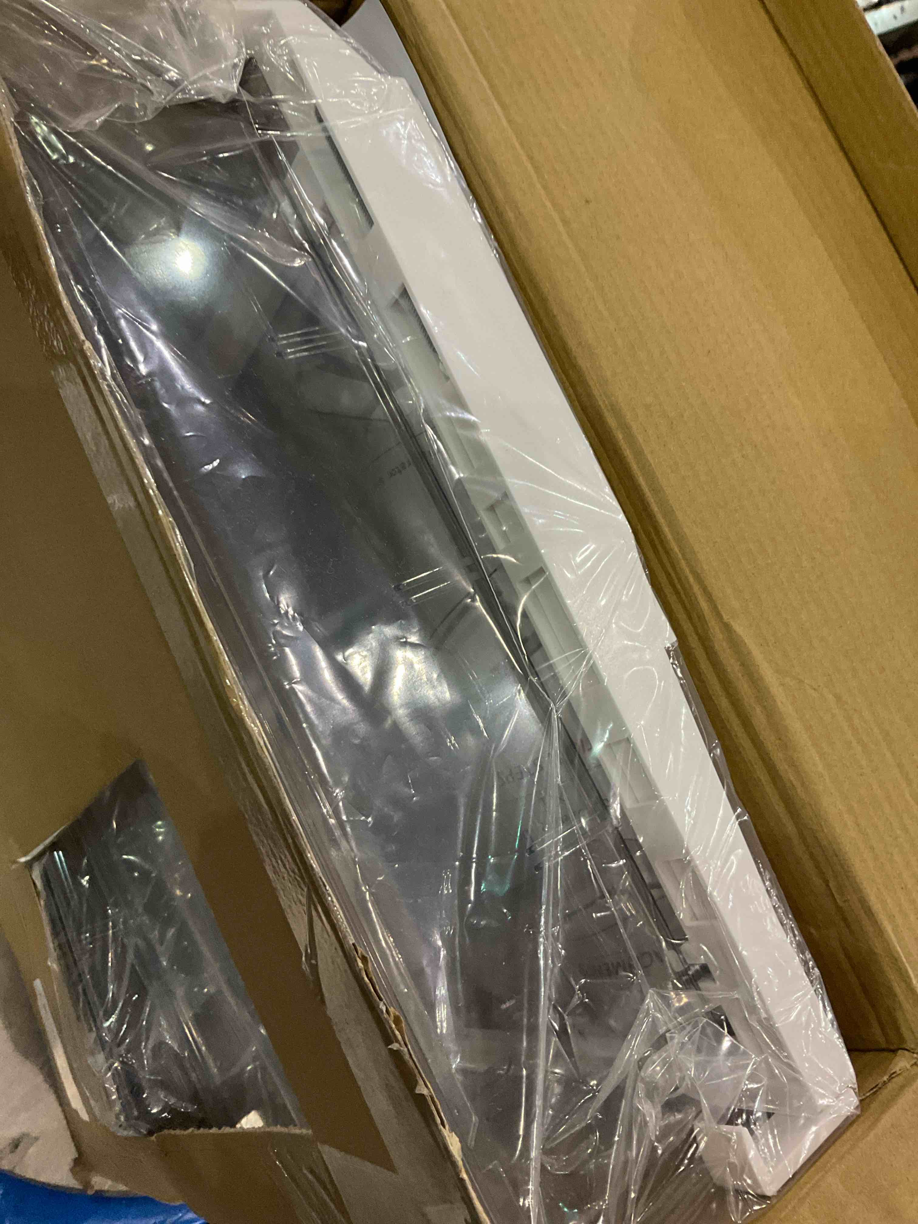 https://s3.amazonaws.com/lotting-images-prod/BargainHunt/EXS01023491_1708346233988.jpeg