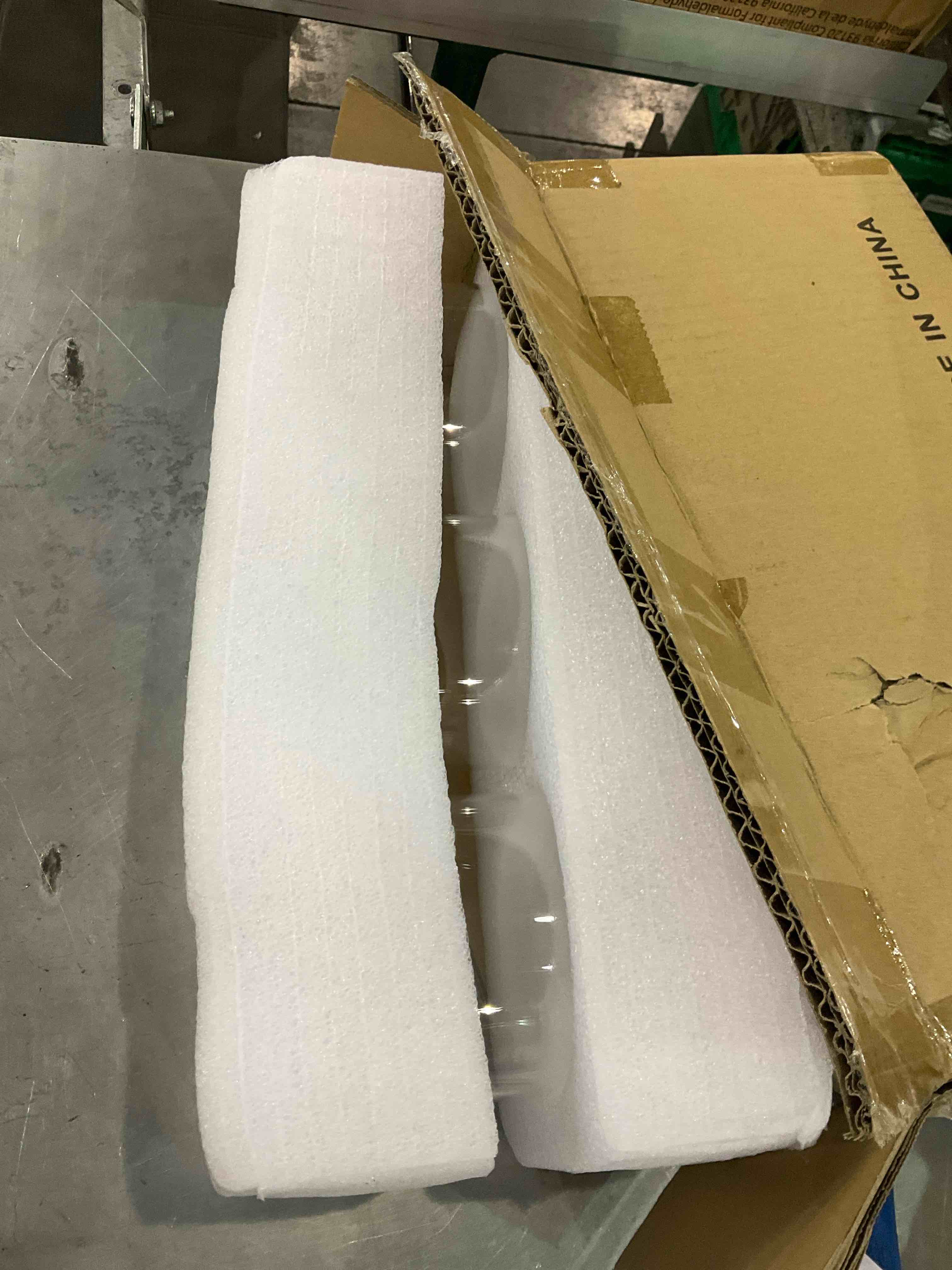 https://s3.amazonaws.com/lotting-images-prod/BargainHunt/EXS01023589_1707767243621.jpeg