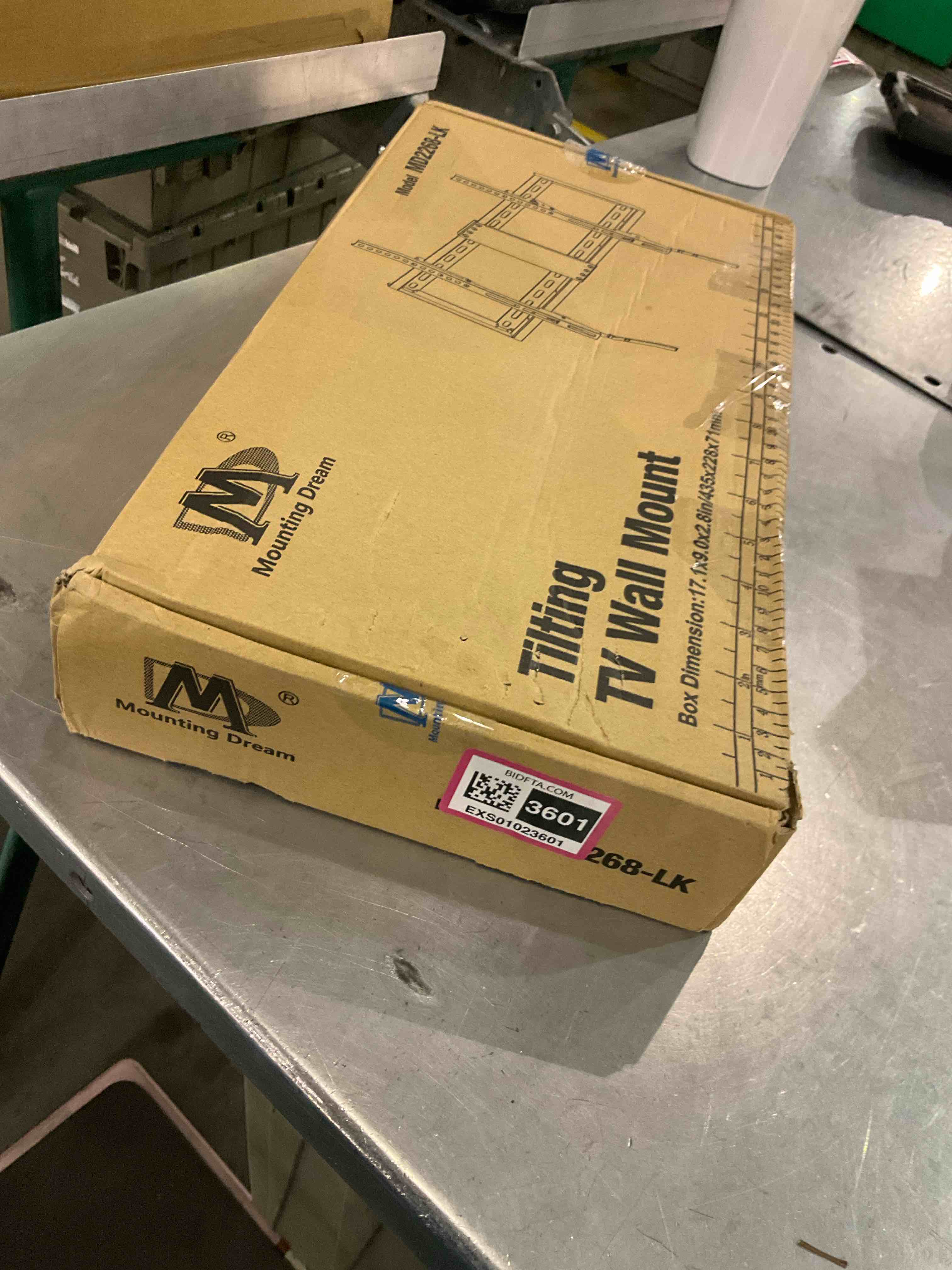 https://s3.amazonaws.com/lotting-images-prod/BargainHunt/EXS01023601_1707768579251.jpeg