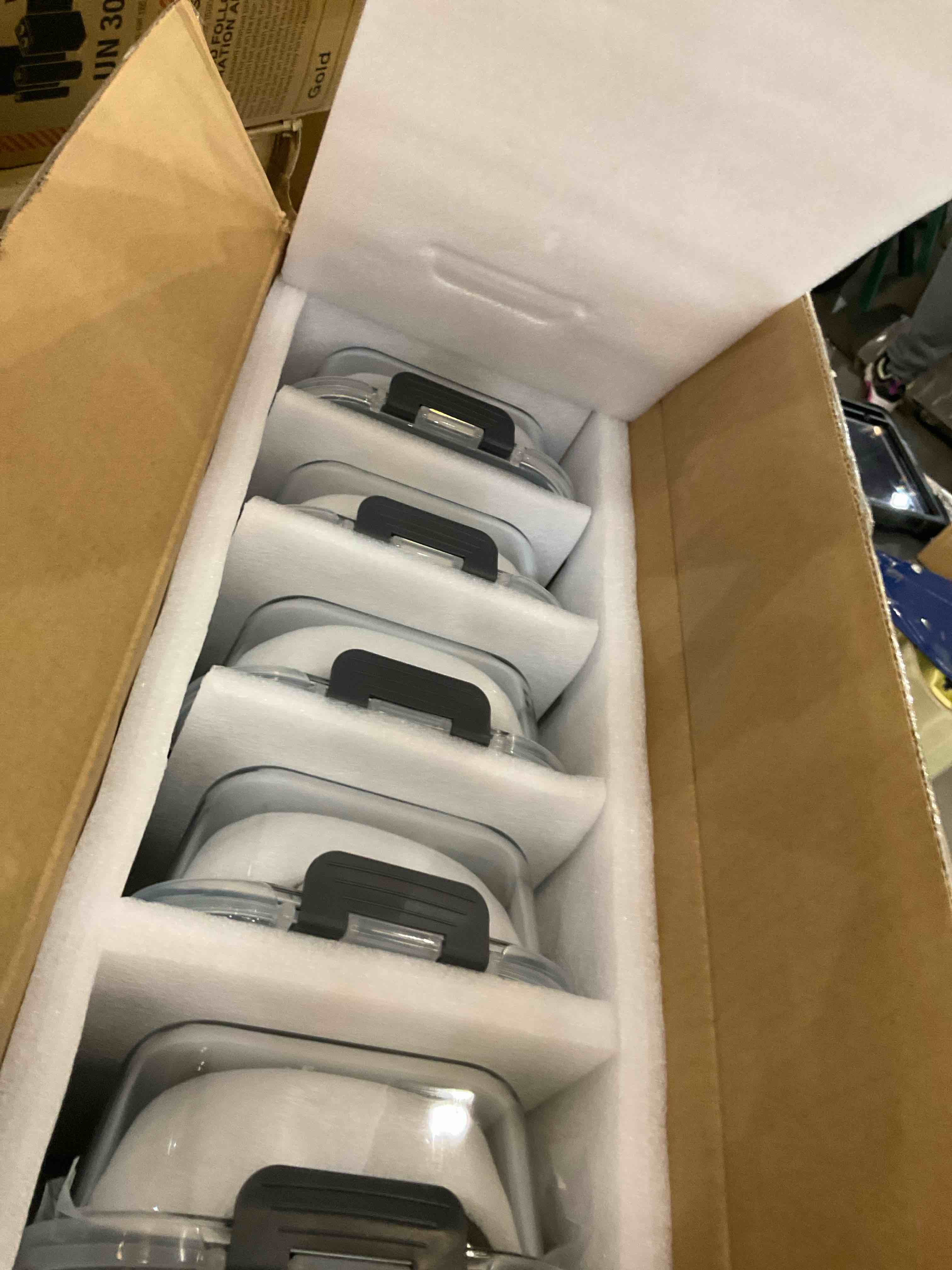https://s3.amazonaws.com/lotting-images-prod/BargainHunt/EXS01023783_1707849199852.jpeg