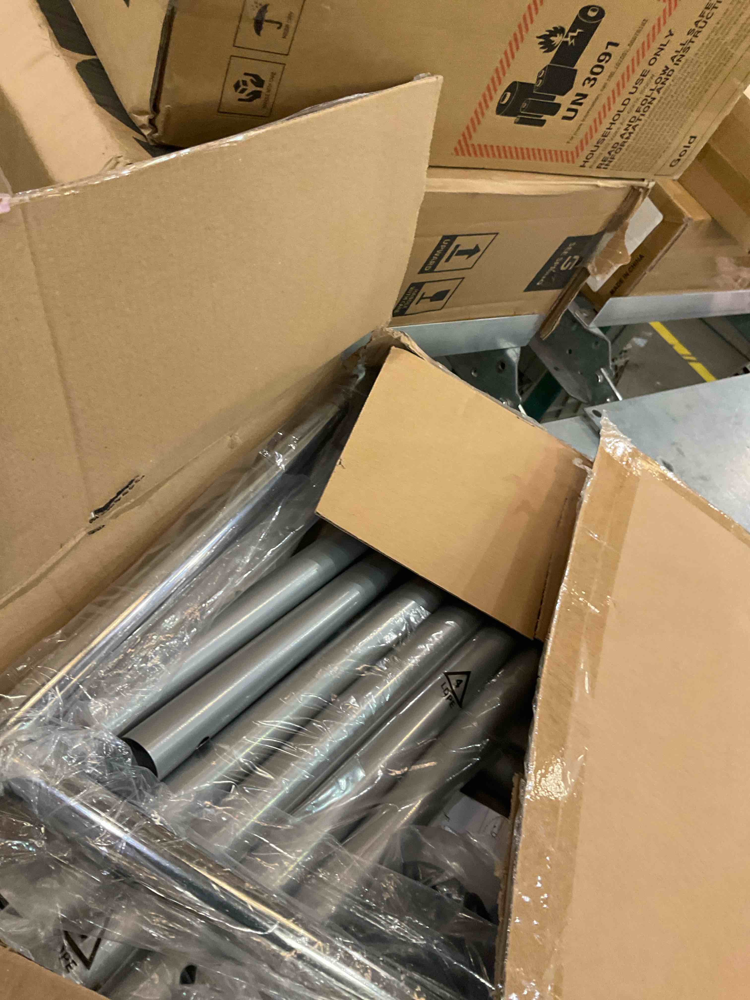 https://s3.amazonaws.com/lotting-images-prod/BargainHunt/EXS01023784_1707849269821.jpeg