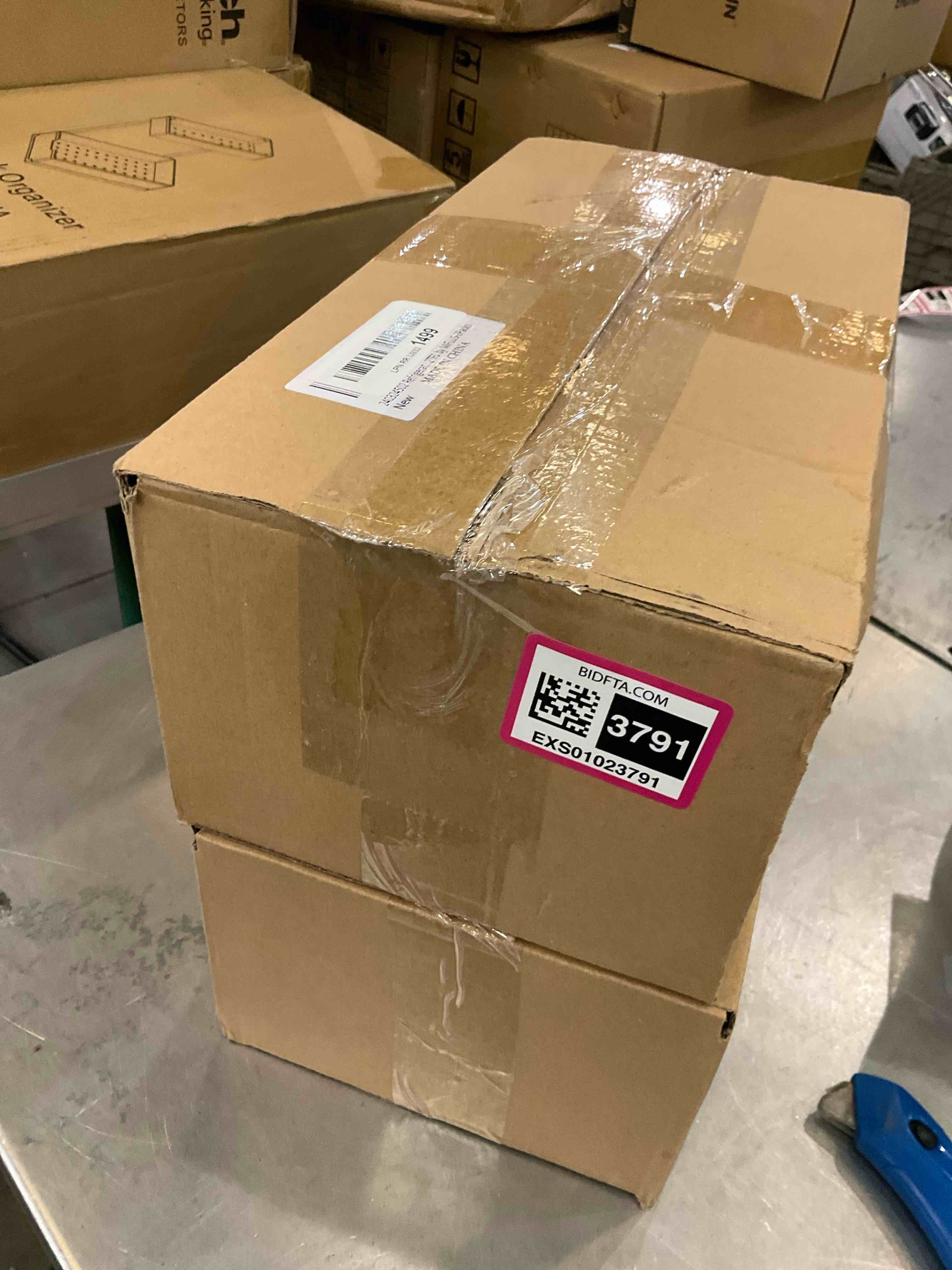 https://s3.amazonaws.com/lotting-images-prod/BargainHunt/EXS01023791_1707849853773.jpeg