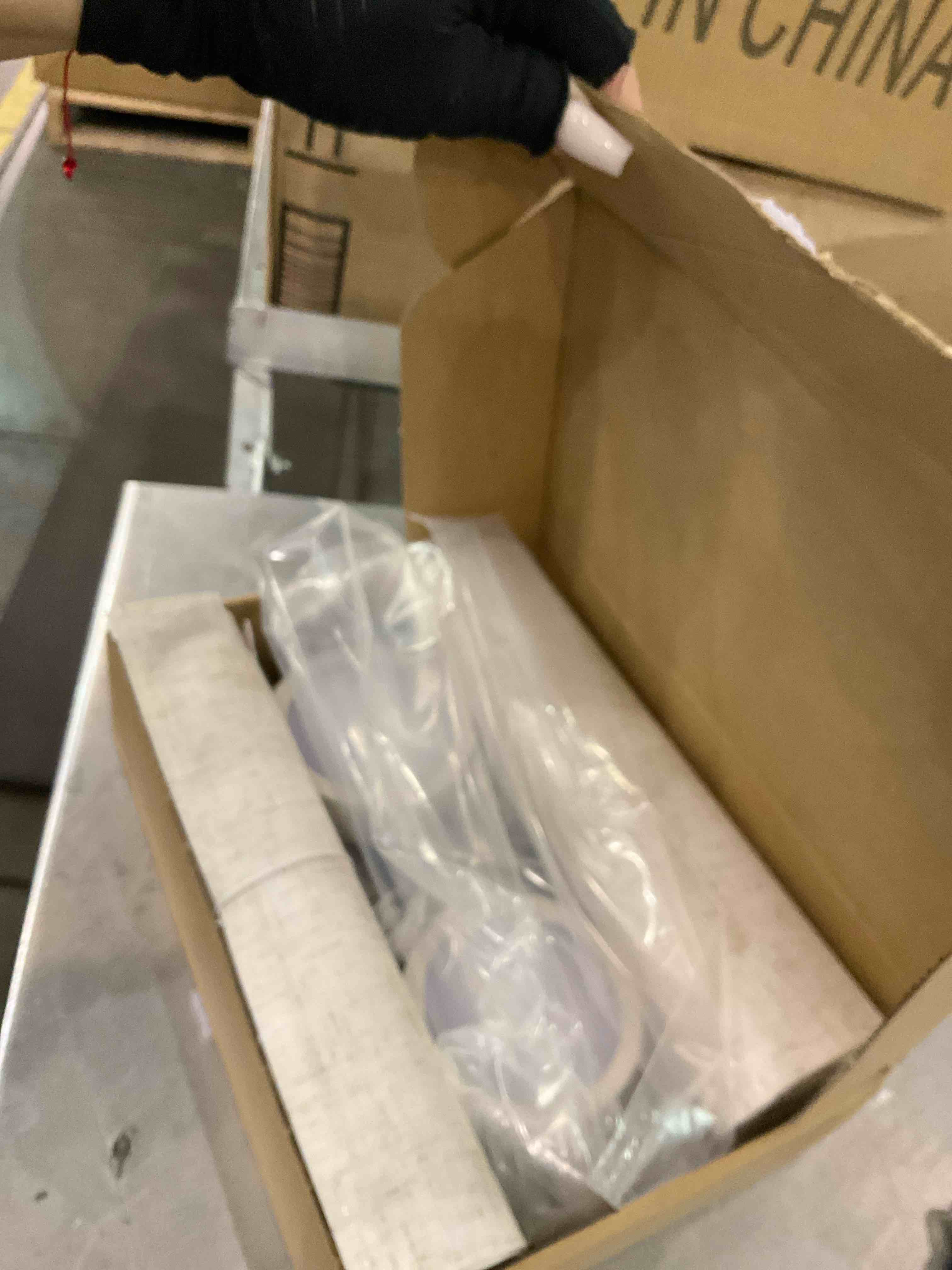 https://s3.amazonaws.com/lotting-images-prod/BargainHunt/EXS01023922_1707921315926.jpeg