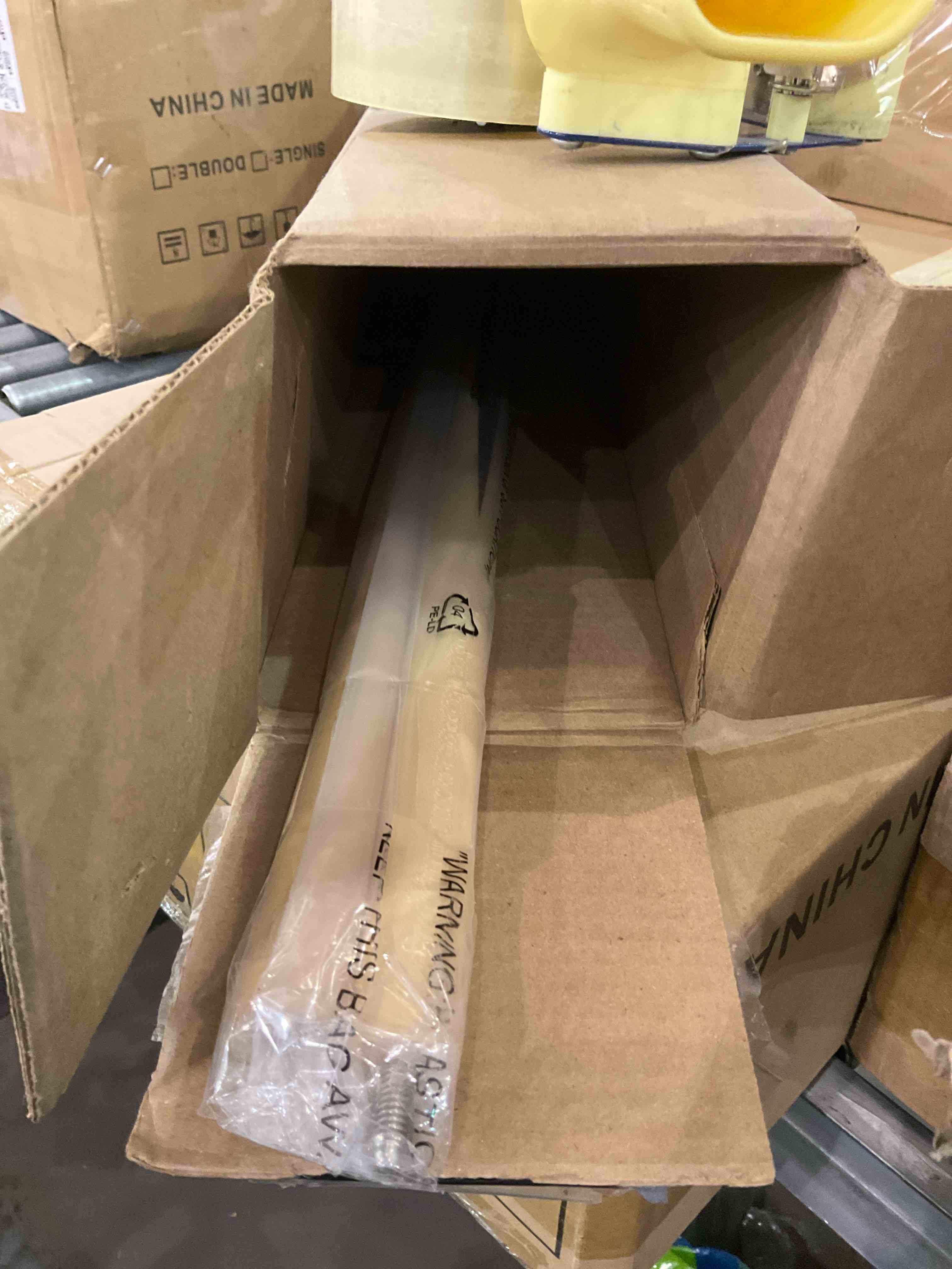 https://s3.amazonaws.com/lotting-images-prod/BargainHunt/EXS01024004_1707491062291.jpeg