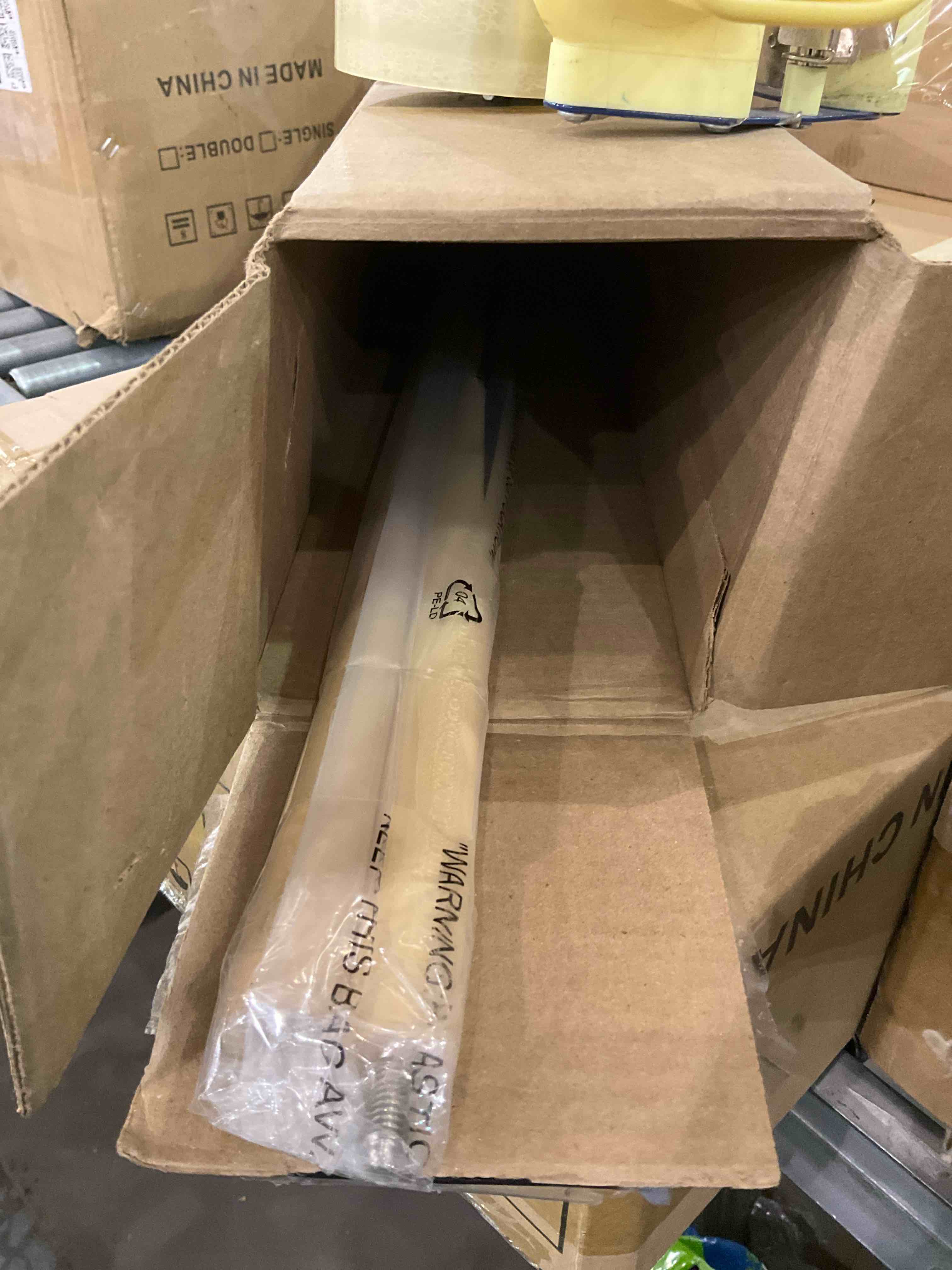 https://s3.amazonaws.com/lotting-images-prod/BargainHunt/EXS01024004_1707491063199.jpeg