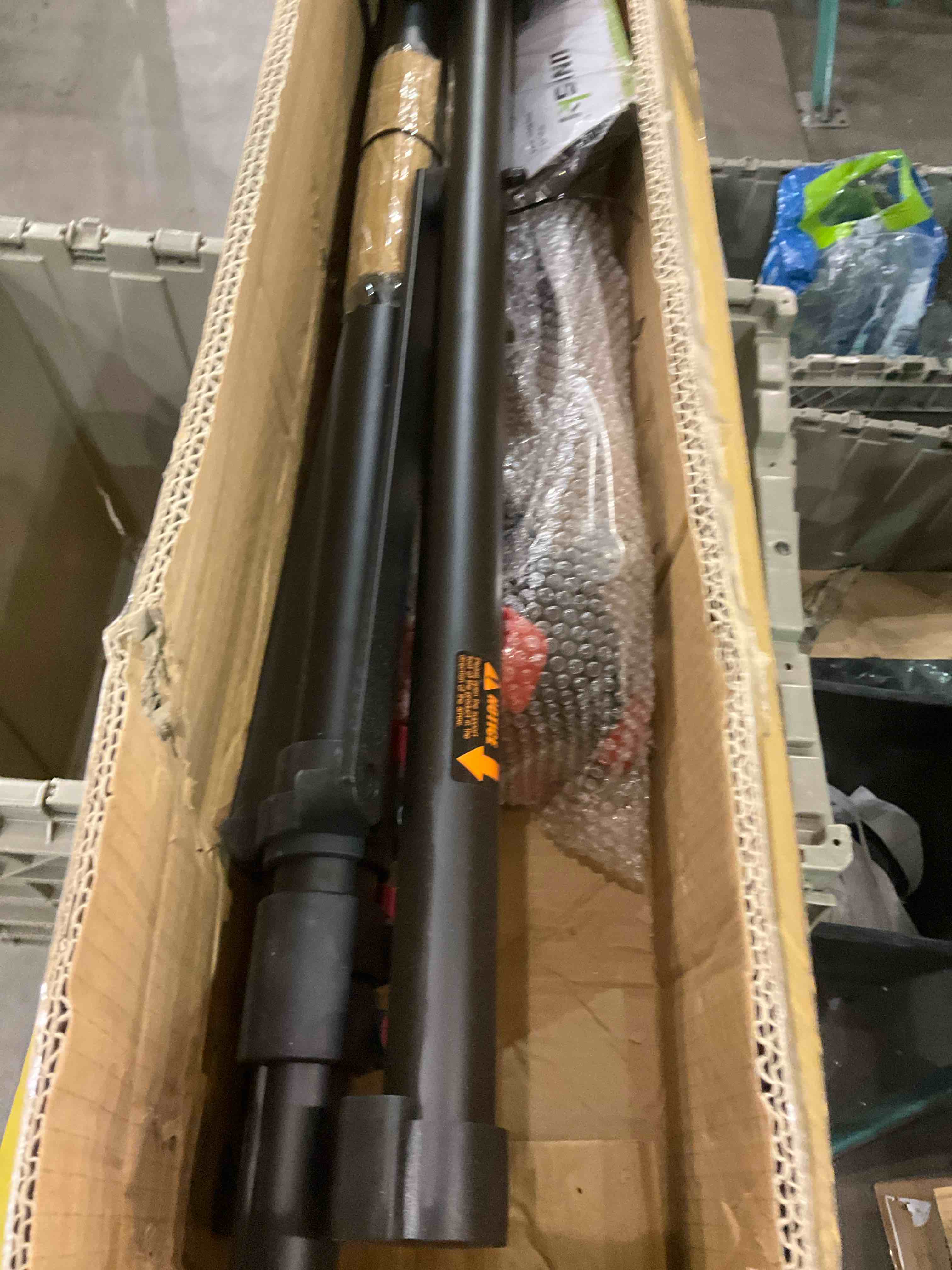 https://s3.amazonaws.com/lotting-images-prod/BargainHunt/EXS01024006_1707491480450.jpeg