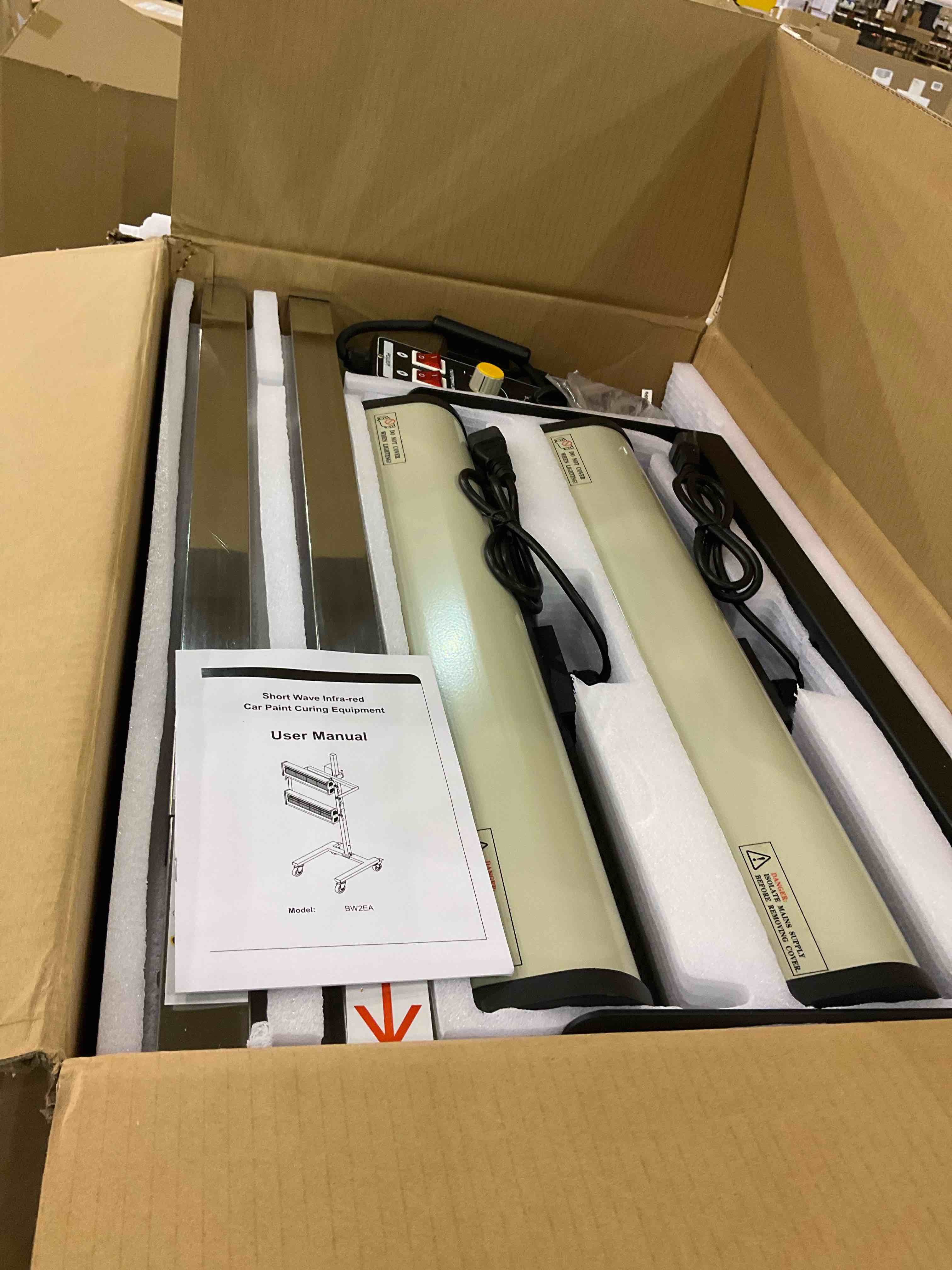 https://s3.amazonaws.com/lotting-images-prod/BargainHunt/EXS01024059_1707508355206.jpeg
