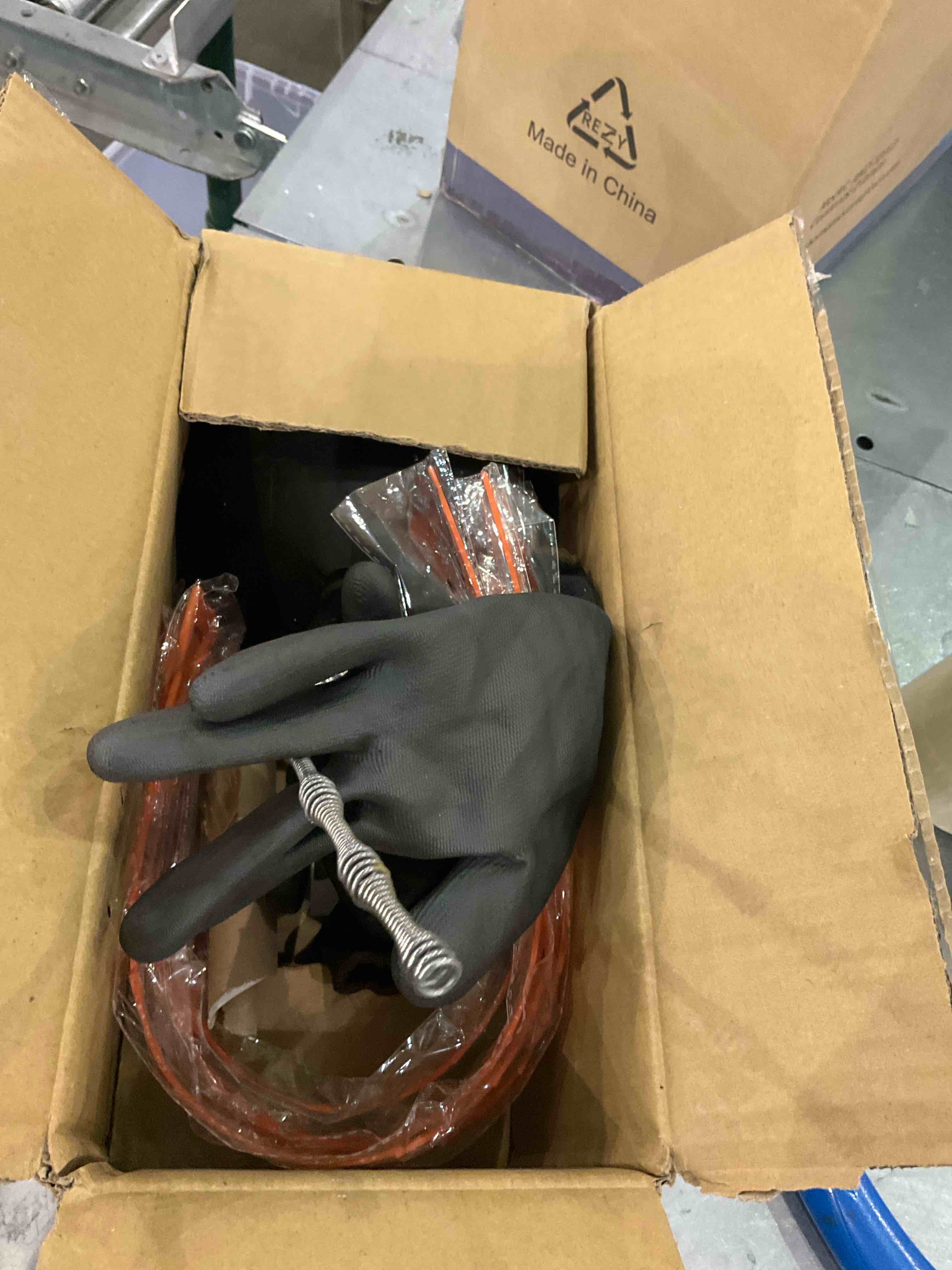 https://s3.amazonaws.com/lotting-images-prod/BargainHunt/EXS01024081_1707743468811.jpeg