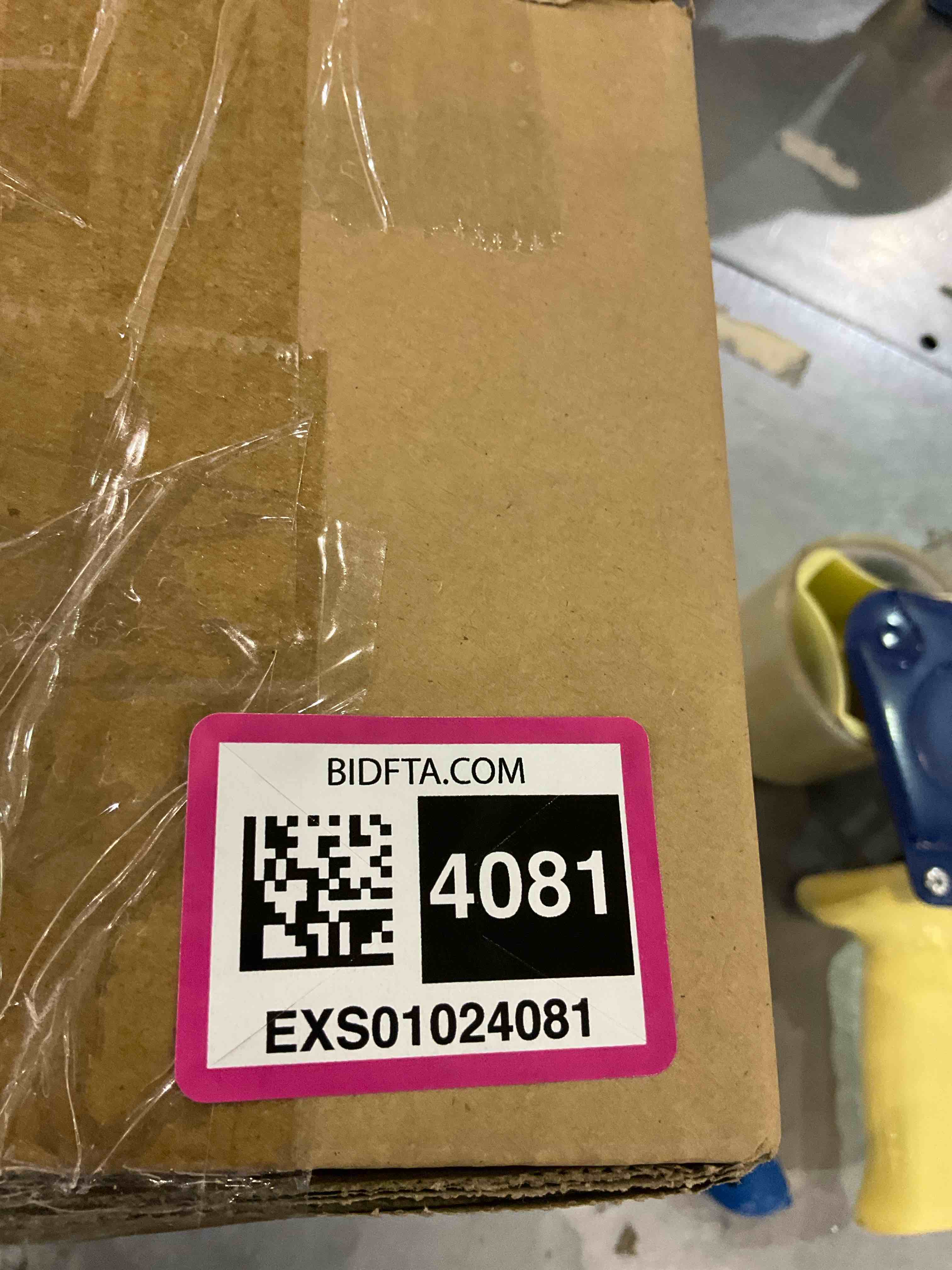 https://s3.amazonaws.com/lotting-images-prod/BargainHunt/EXS01024081_1707743491792.jpeg