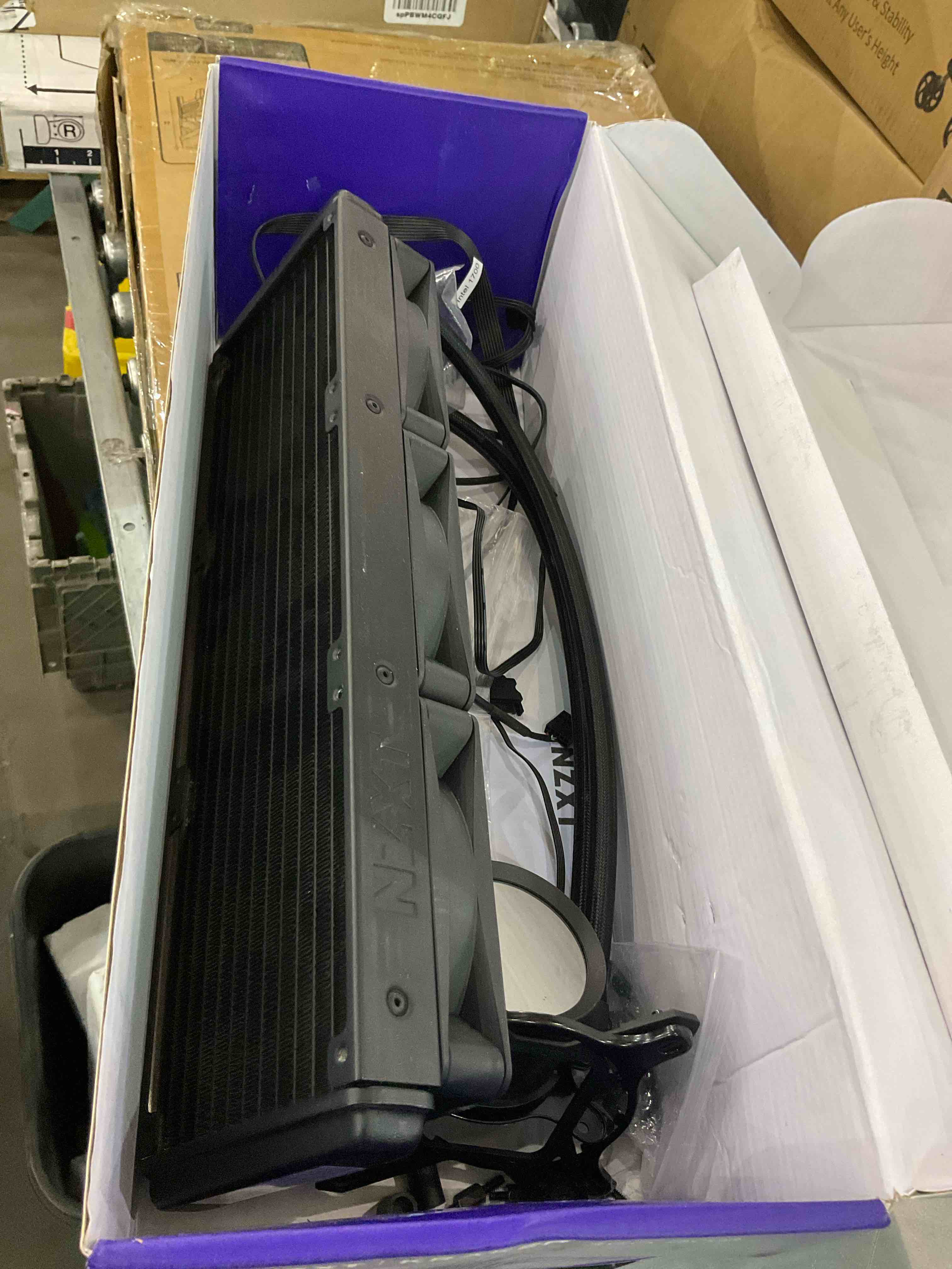 https://s3.amazonaws.com/lotting-images-prod/BargainHunt/EXS01024121_1707751794455.jpeg