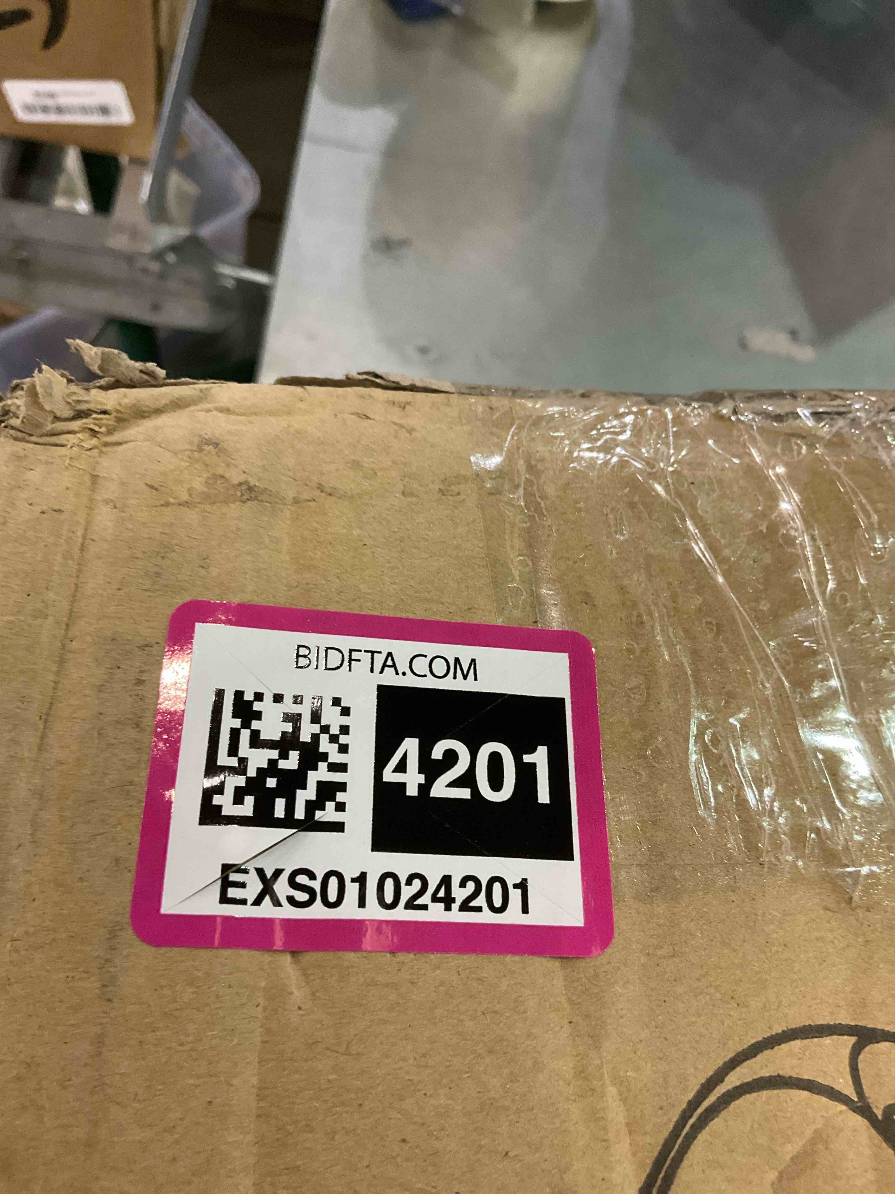 https://s3.amazonaws.com/lotting-images-prod/BargainHunt/EXS01024201_1707767028935.jpeg