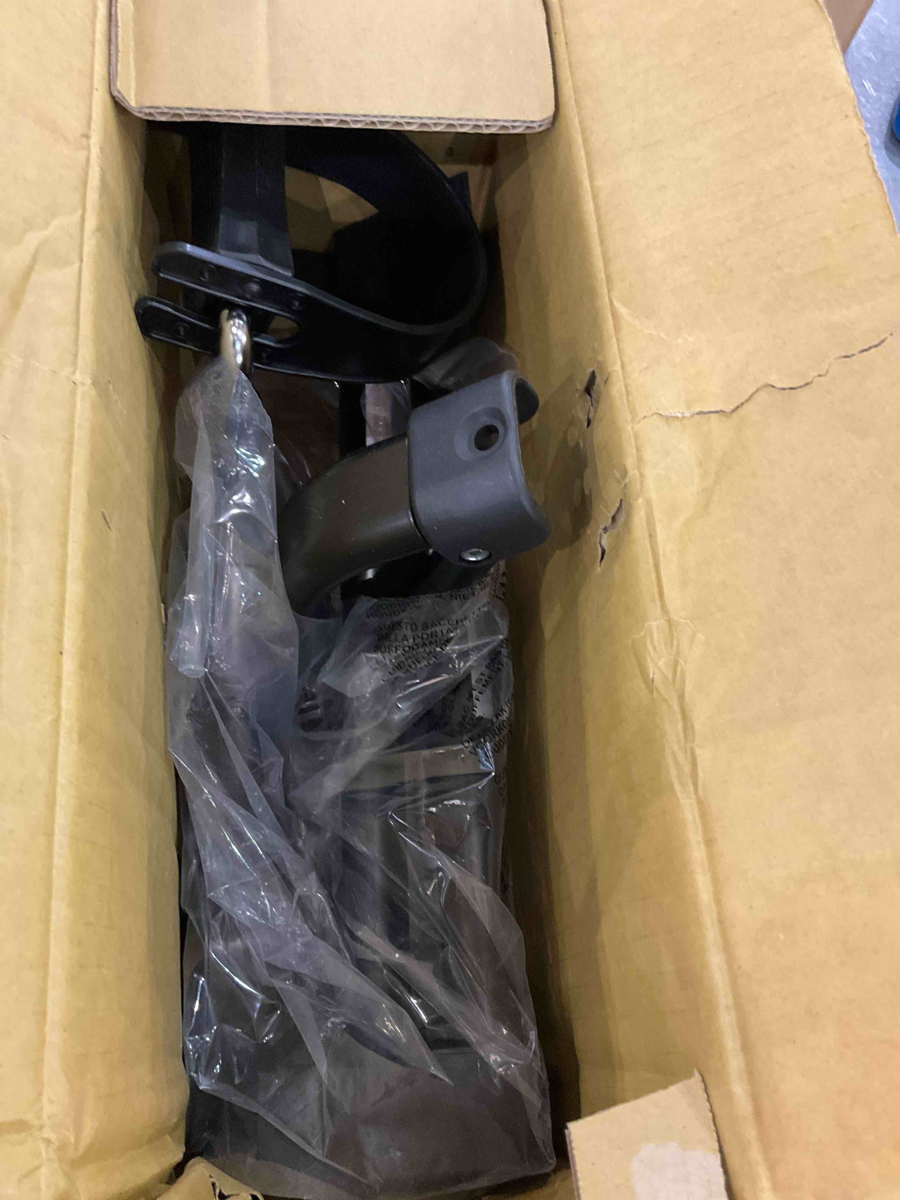 https://s3.amazonaws.com/lotting-images-prod/BargainHunt/EXS01024257_1707830915907.jpeg