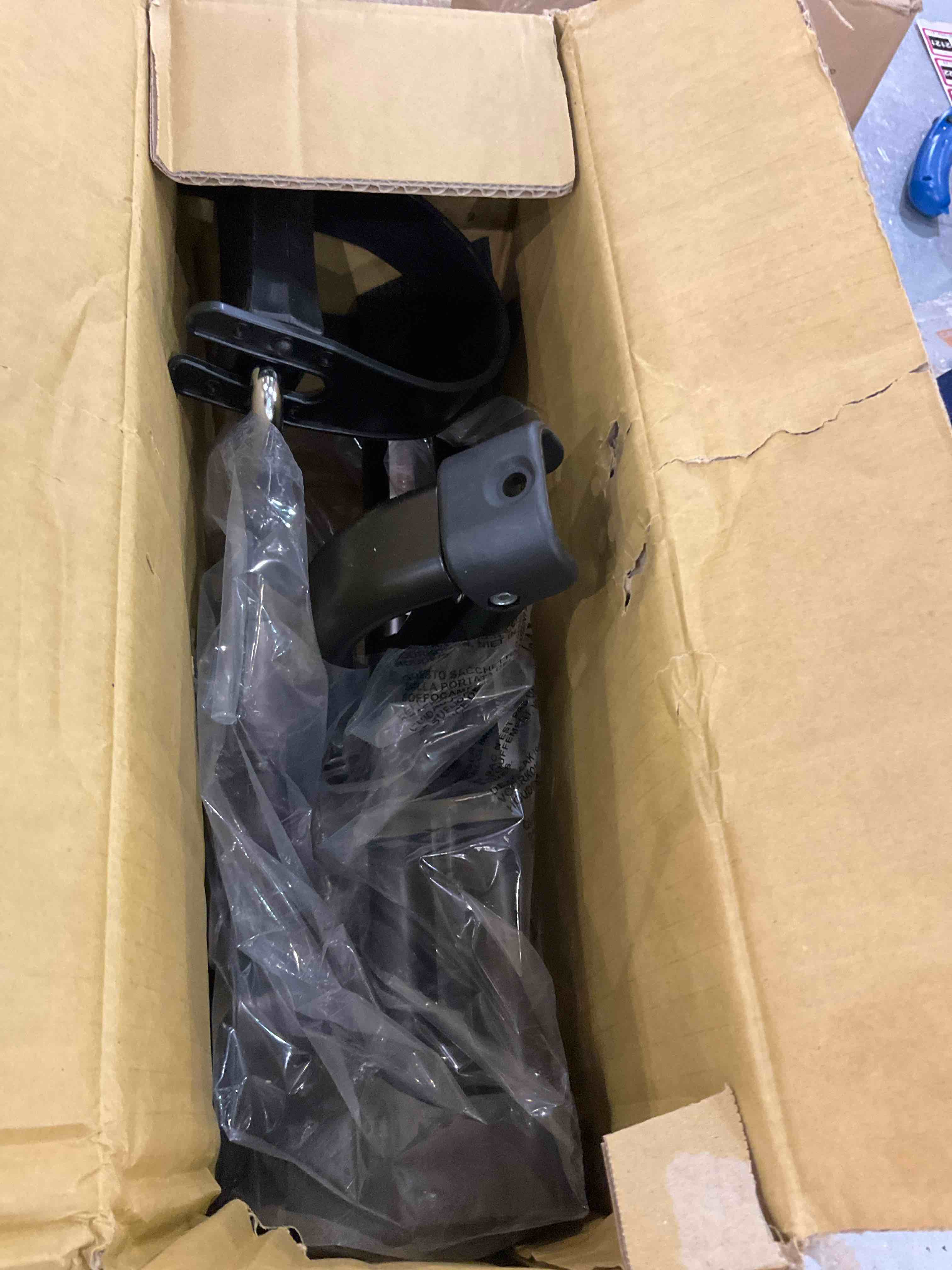 https://s3.amazonaws.com/lotting-images-prod/BargainHunt/EXS01024257_1707830917001.jpeg