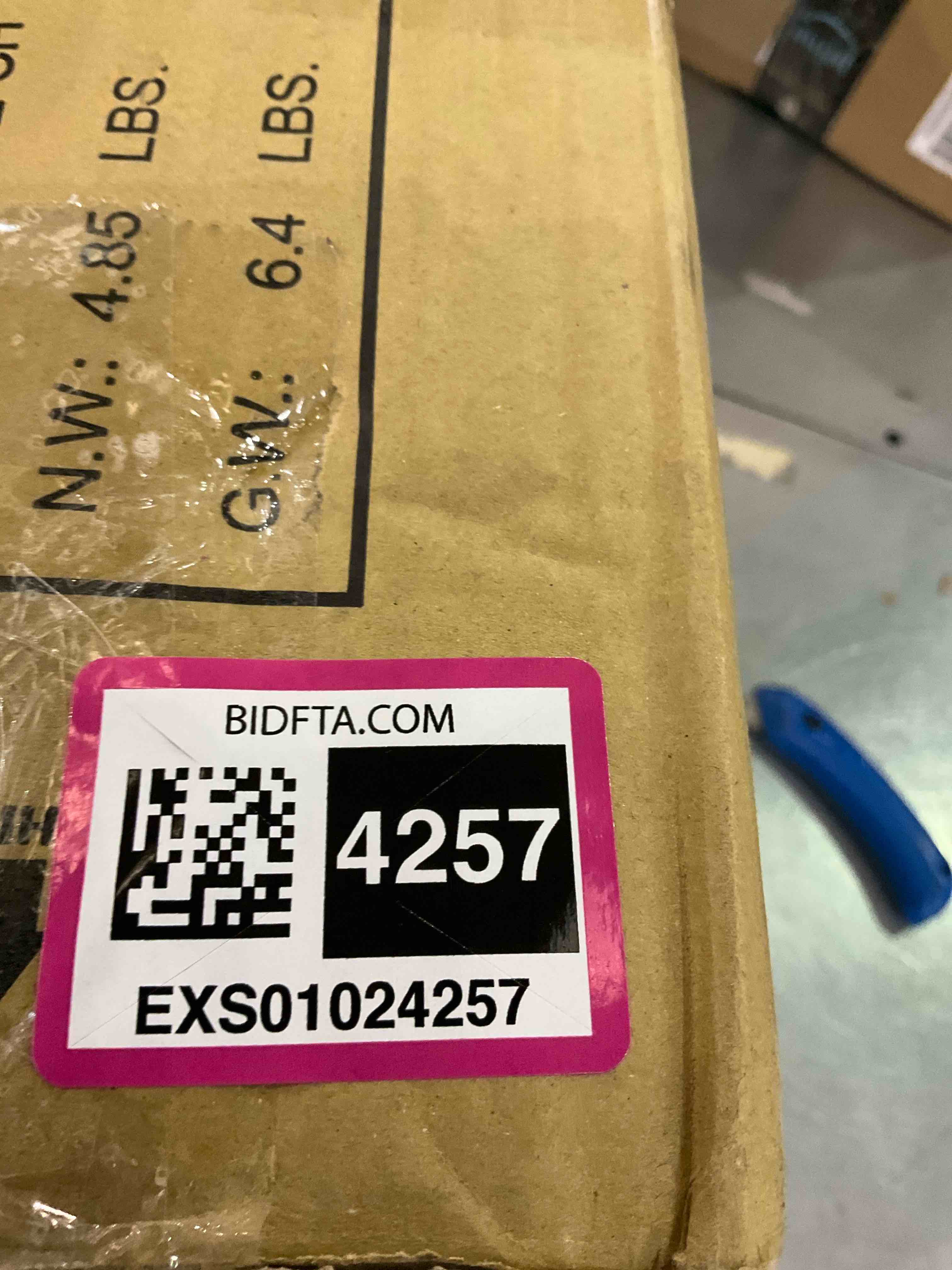 https://s3.amazonaws.com/lotting-images-prod/BargainHunt/EXS01024257_1707830939041.jpeg