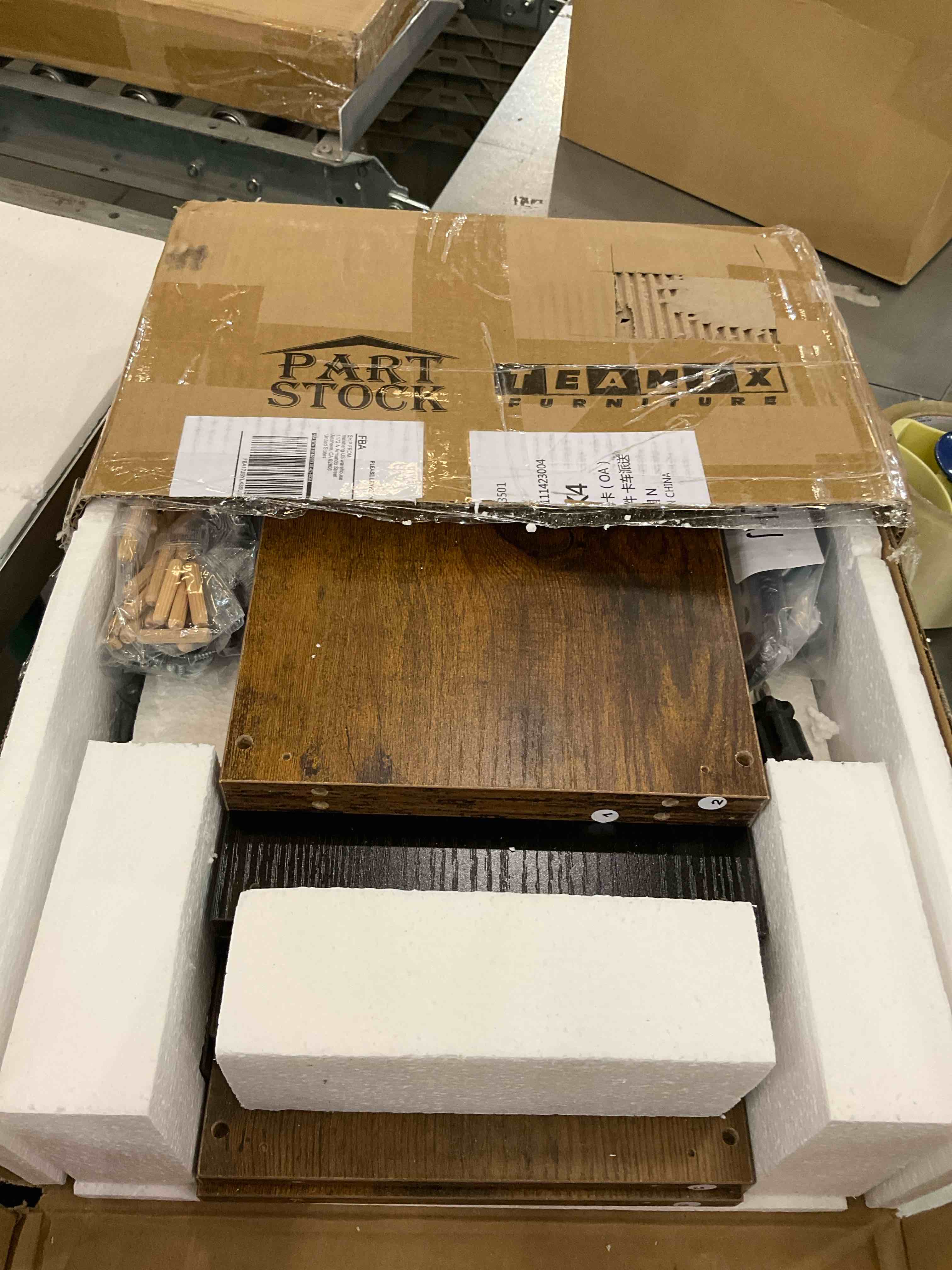 https://s3.amazonaws.com/lotting-images-prod/BargainHunt/EXS01024346_1707849306045.jpeg
