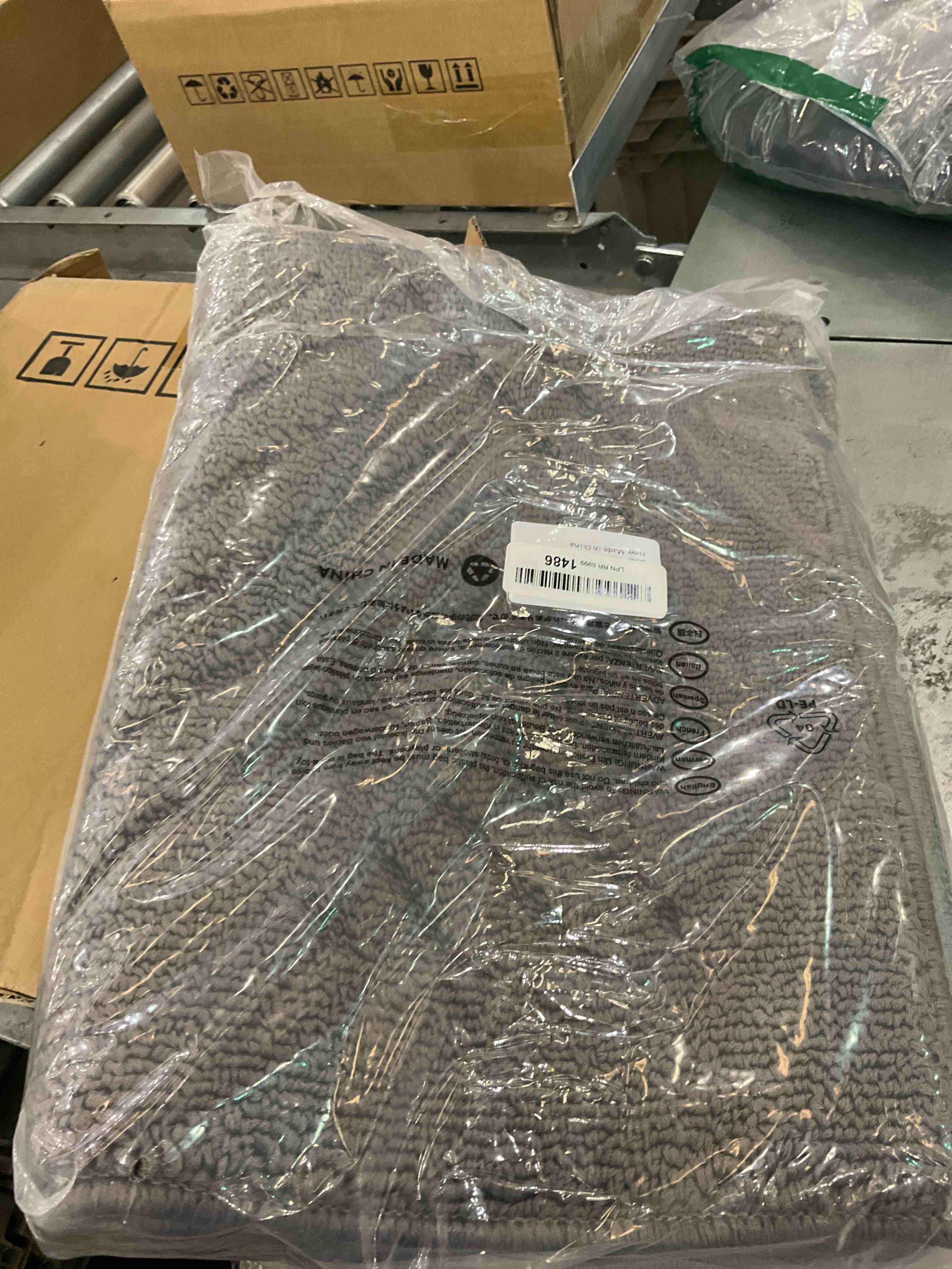 https://s3.amazonaws.com/lotting-images-prod/BargainHunt/EXS01024353_1707849997473.jpeg
