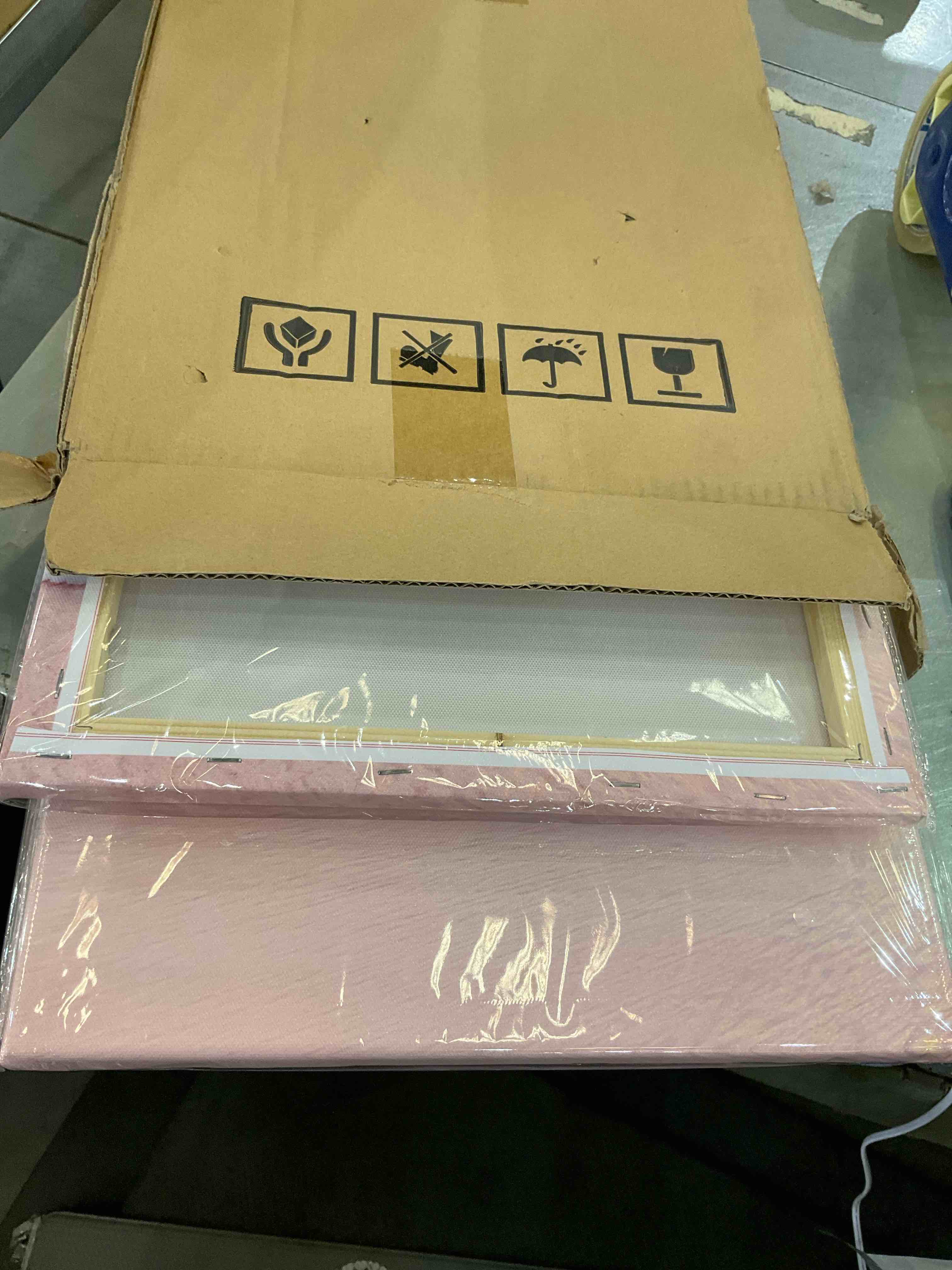https://s3.amazonaws.com/lotting-images-prod/BargainHunt/EXS01024355_1707850132860.jpeg
