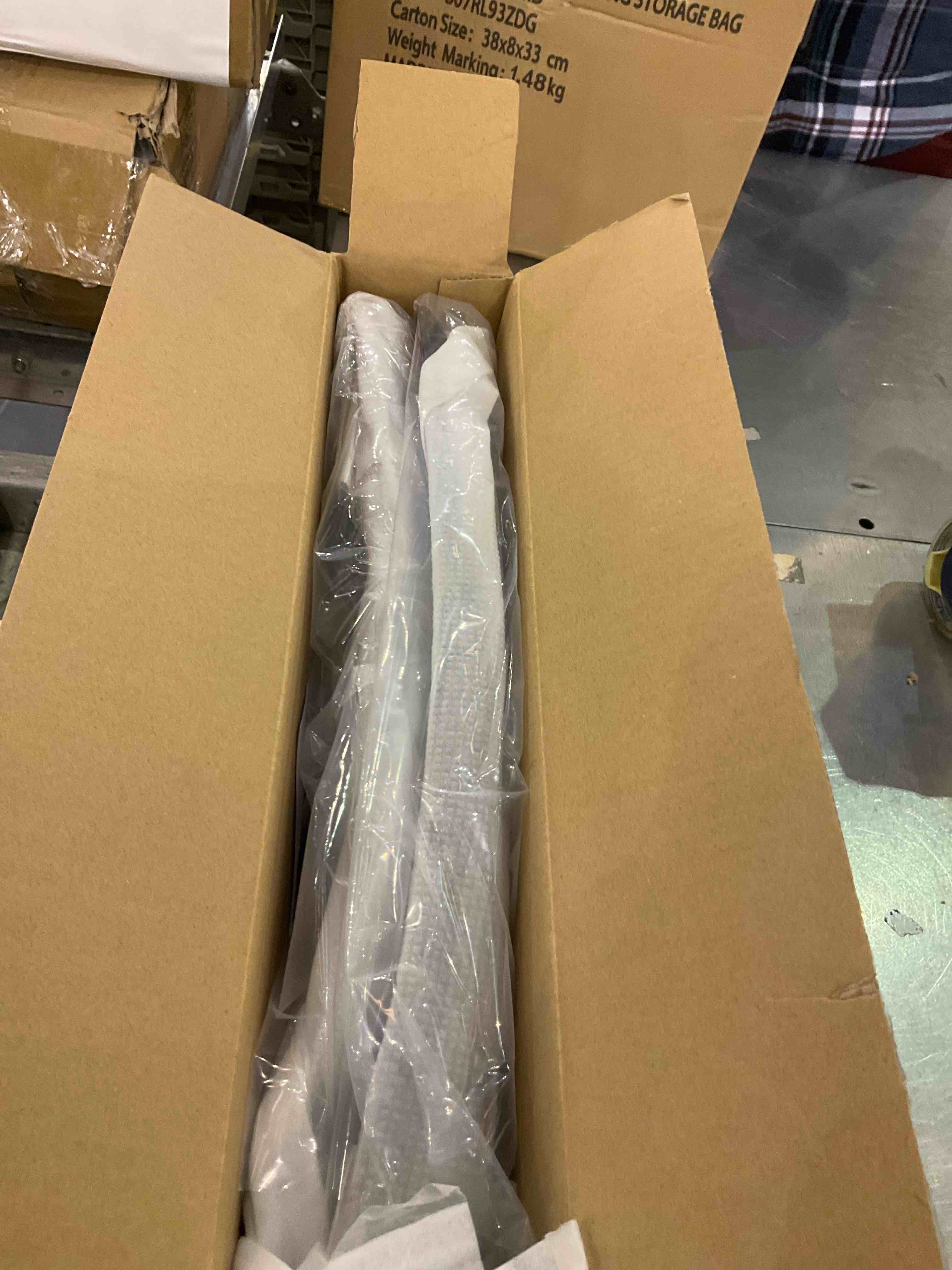 https://s3.amazonaws.com/lotting-images-prod/BargainHunt/EXS01024449_1707921514663.jpeg