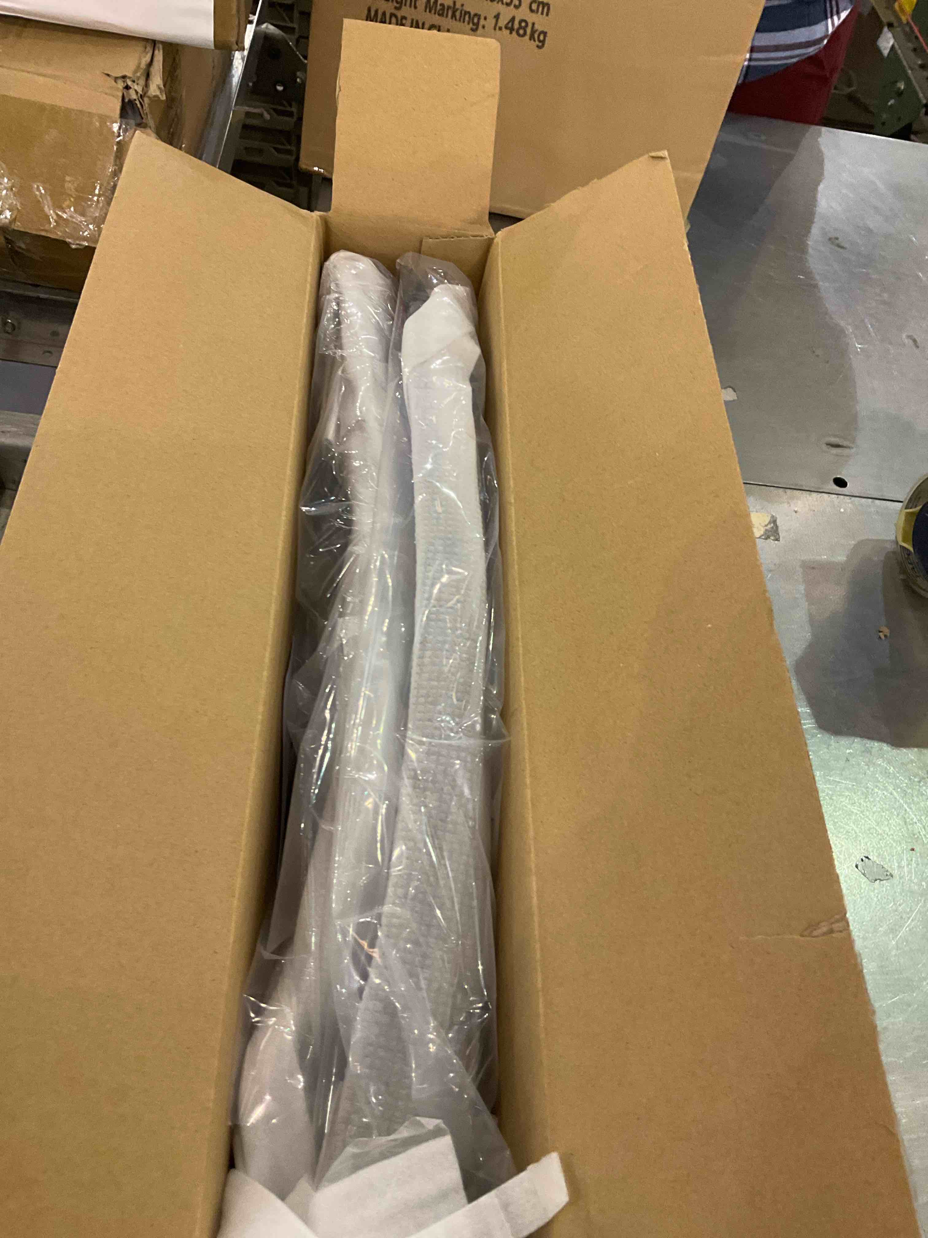 https://s3.amazonaws.com/lotting-images-prod/BargainHunt/EXS01024449_1707921516072.jpeg